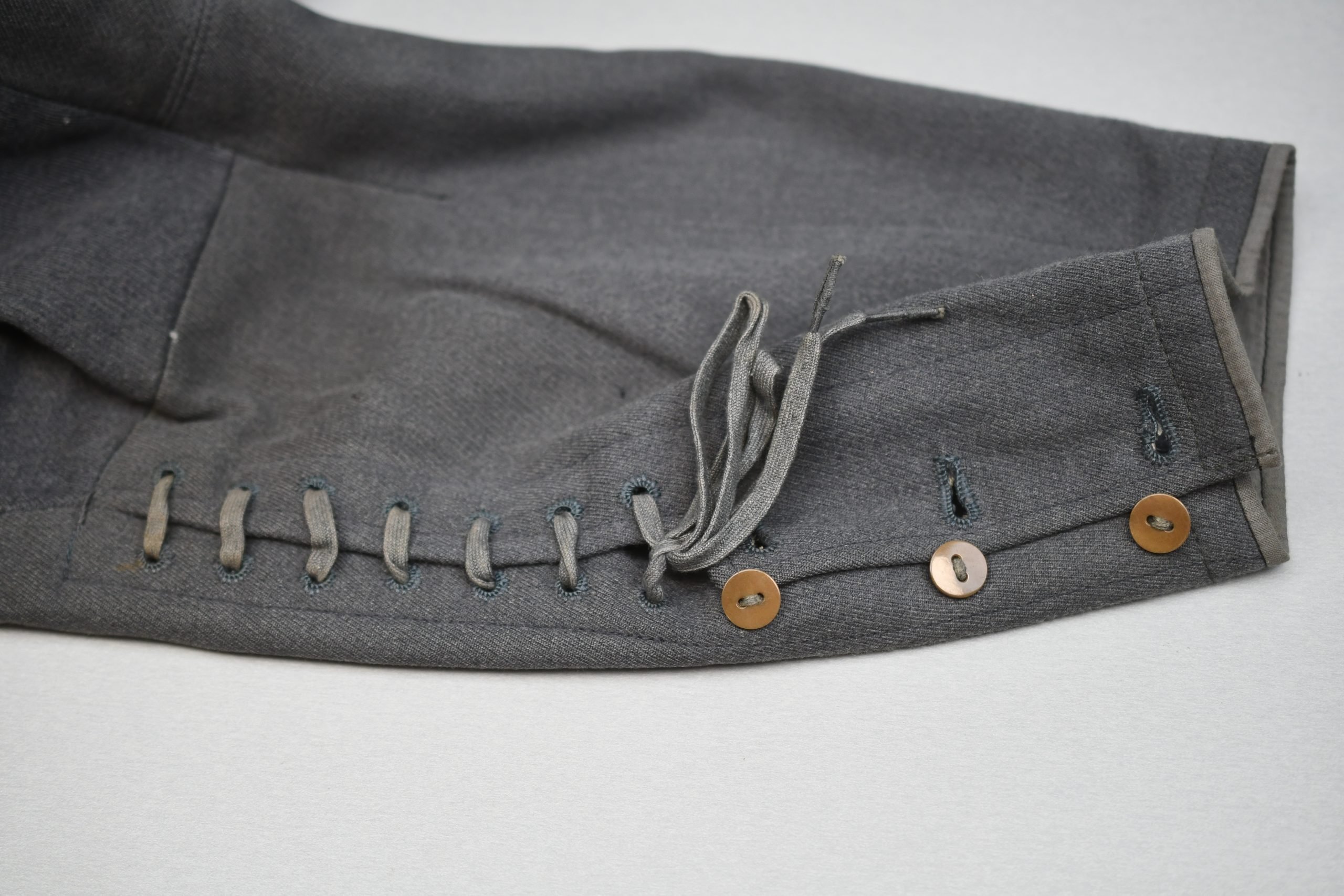 M36 Army – Waffen-SS stone grey officer breeches — image 11