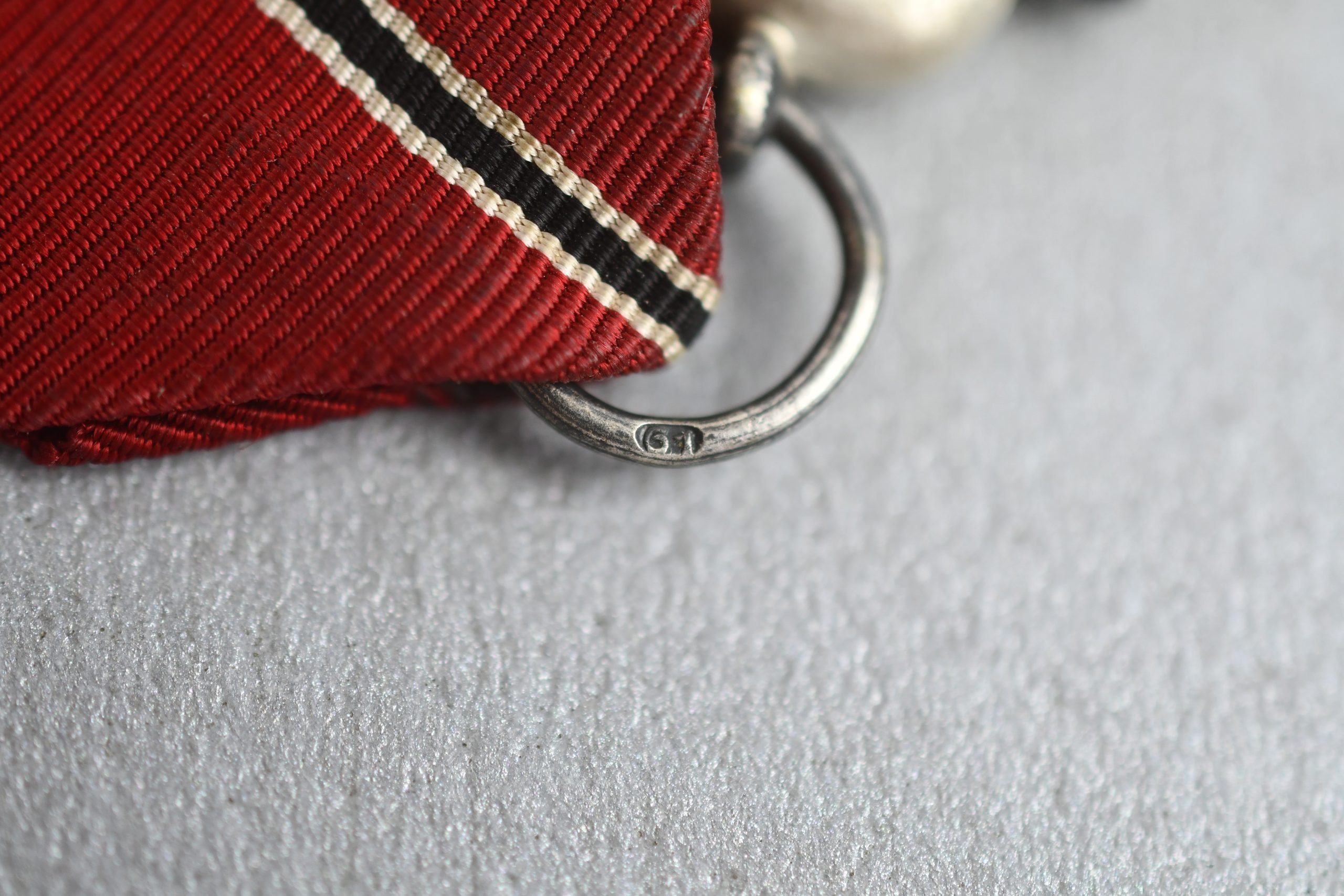 MINT Eastern Front Medal 'Ostmedaille'by '61' R. Karnet — image 4