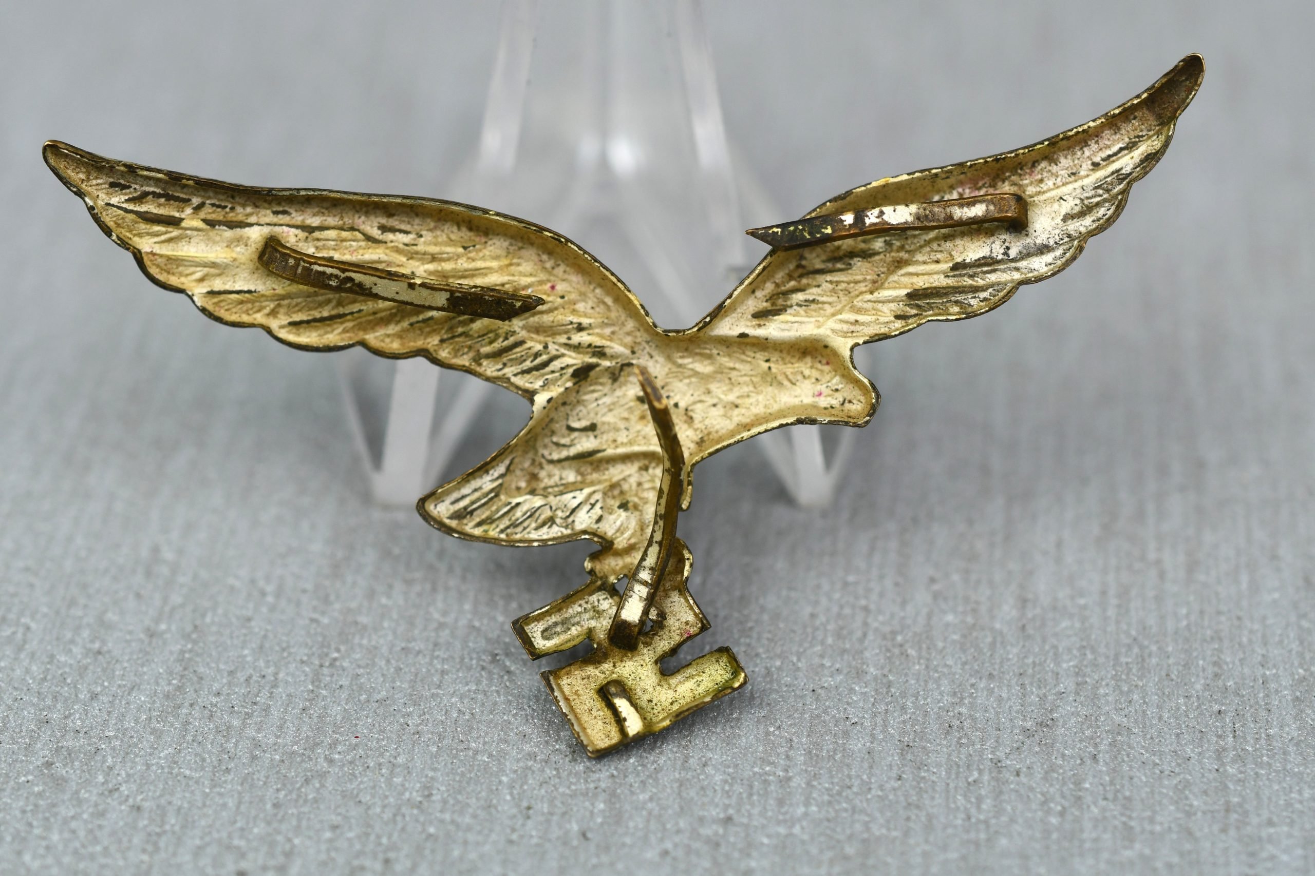 Early Luftwaffe tropical pith helmet eagle in Buntmetall — image 2