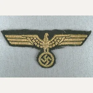 Early M33 army (Heer) embroidered breast eagle