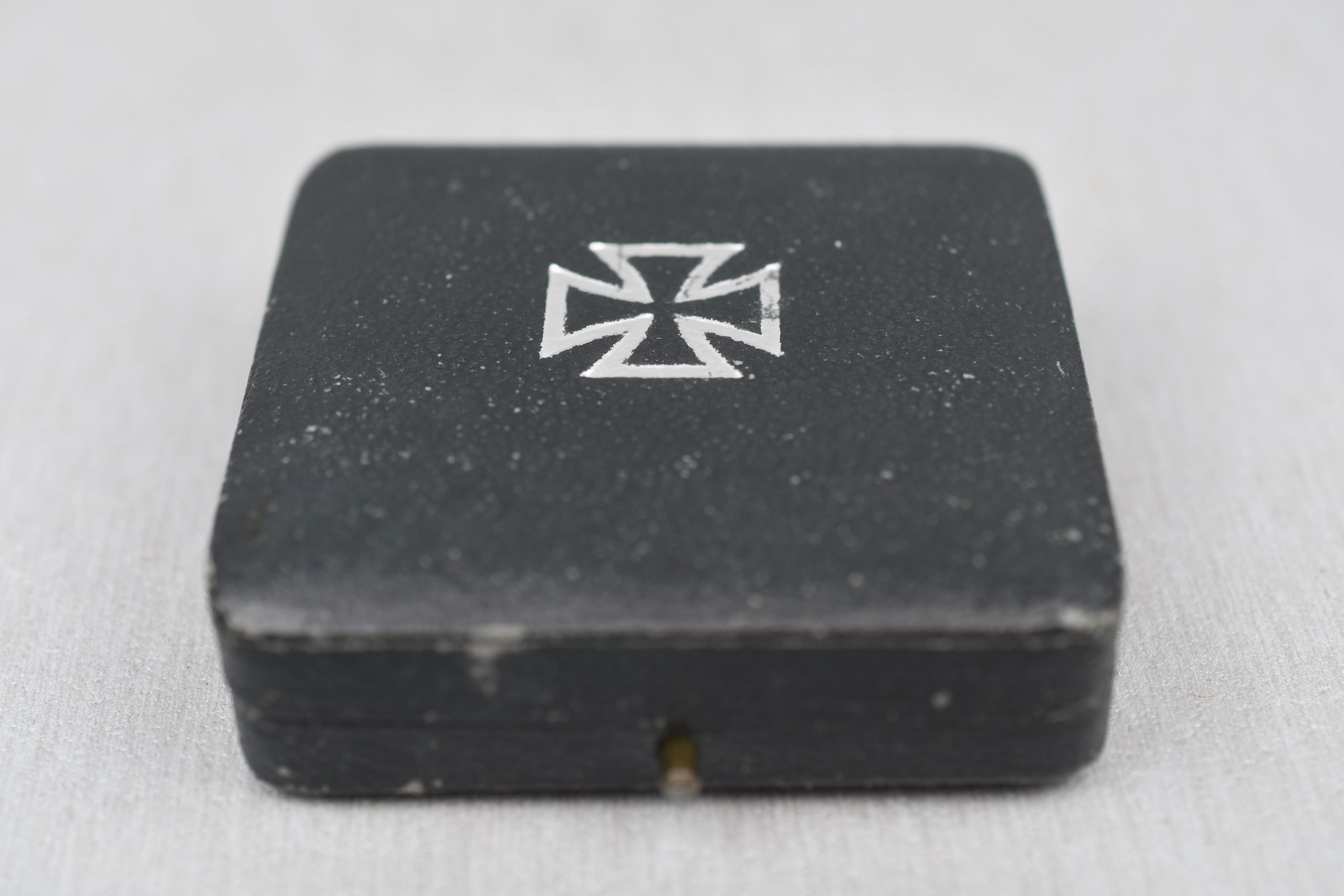 RARE Iron Cross first class Klein & Quenzer 'green' award box — image 3