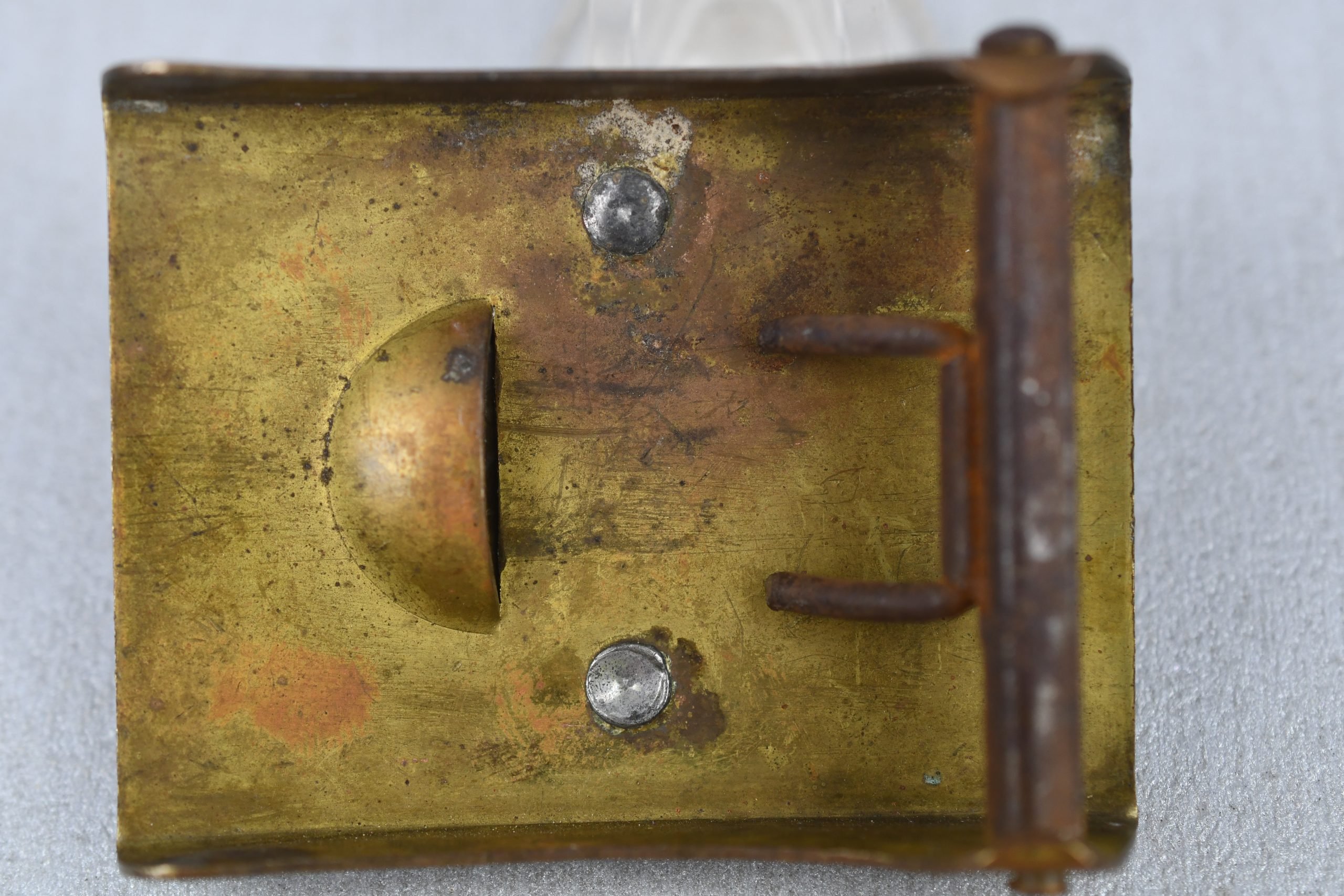 Early brass SA belt buckle — image 2