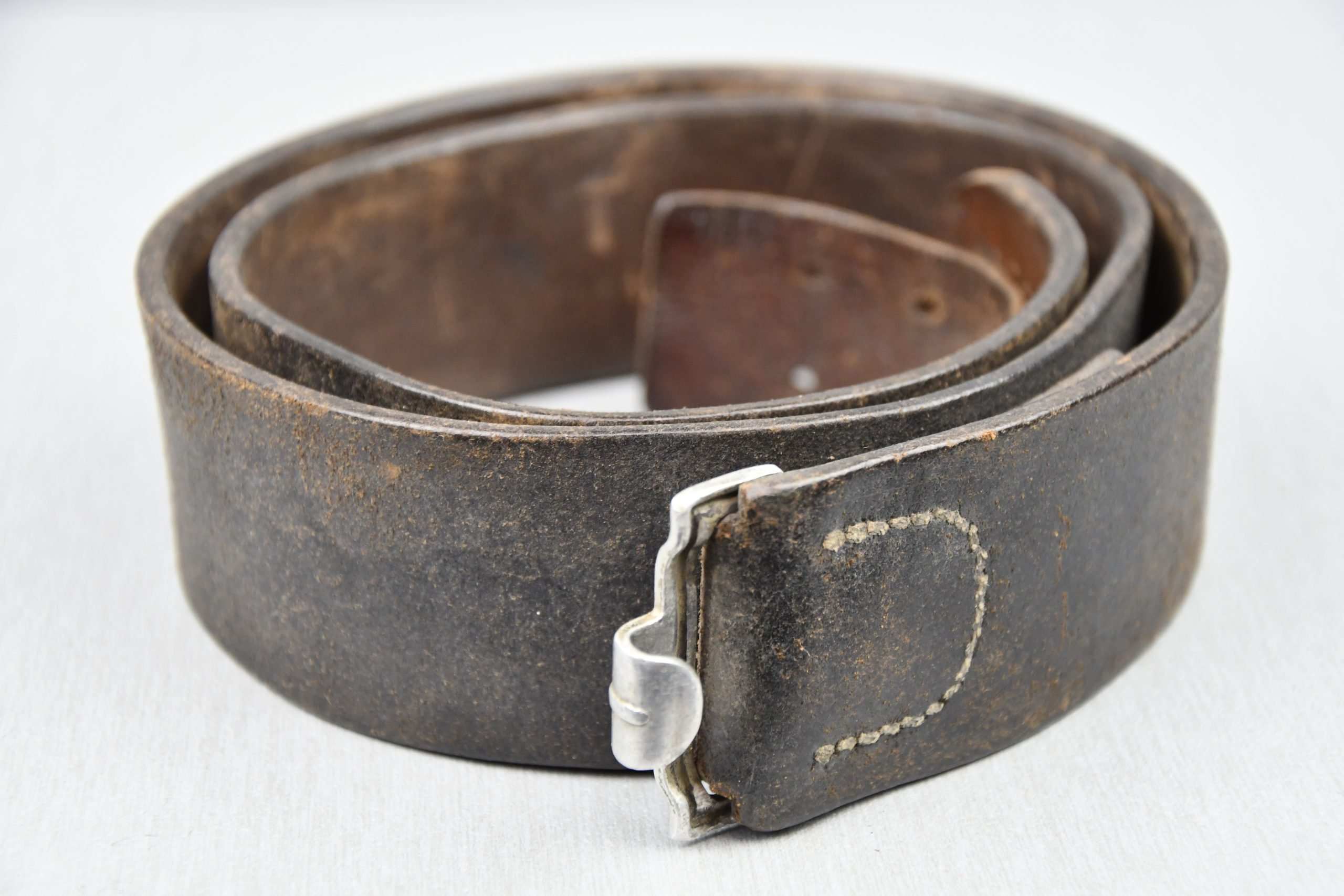 Early Wehrmacht leather equipment belt with aluminum hook 1938 — image 2