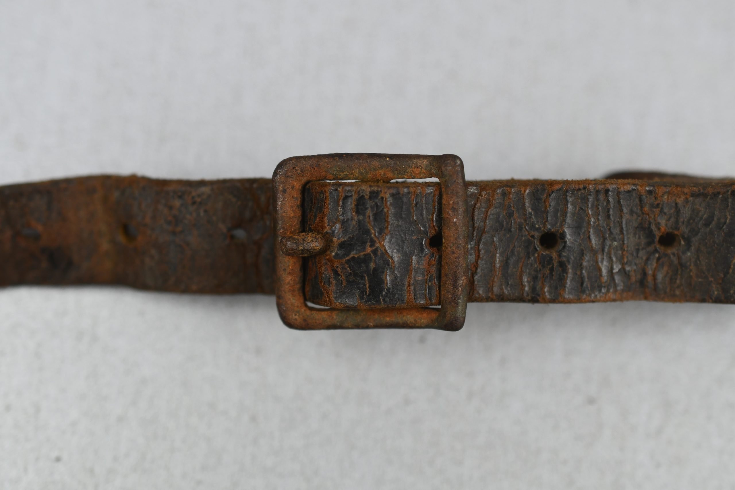 German helmet chin strap 1943 — image 4