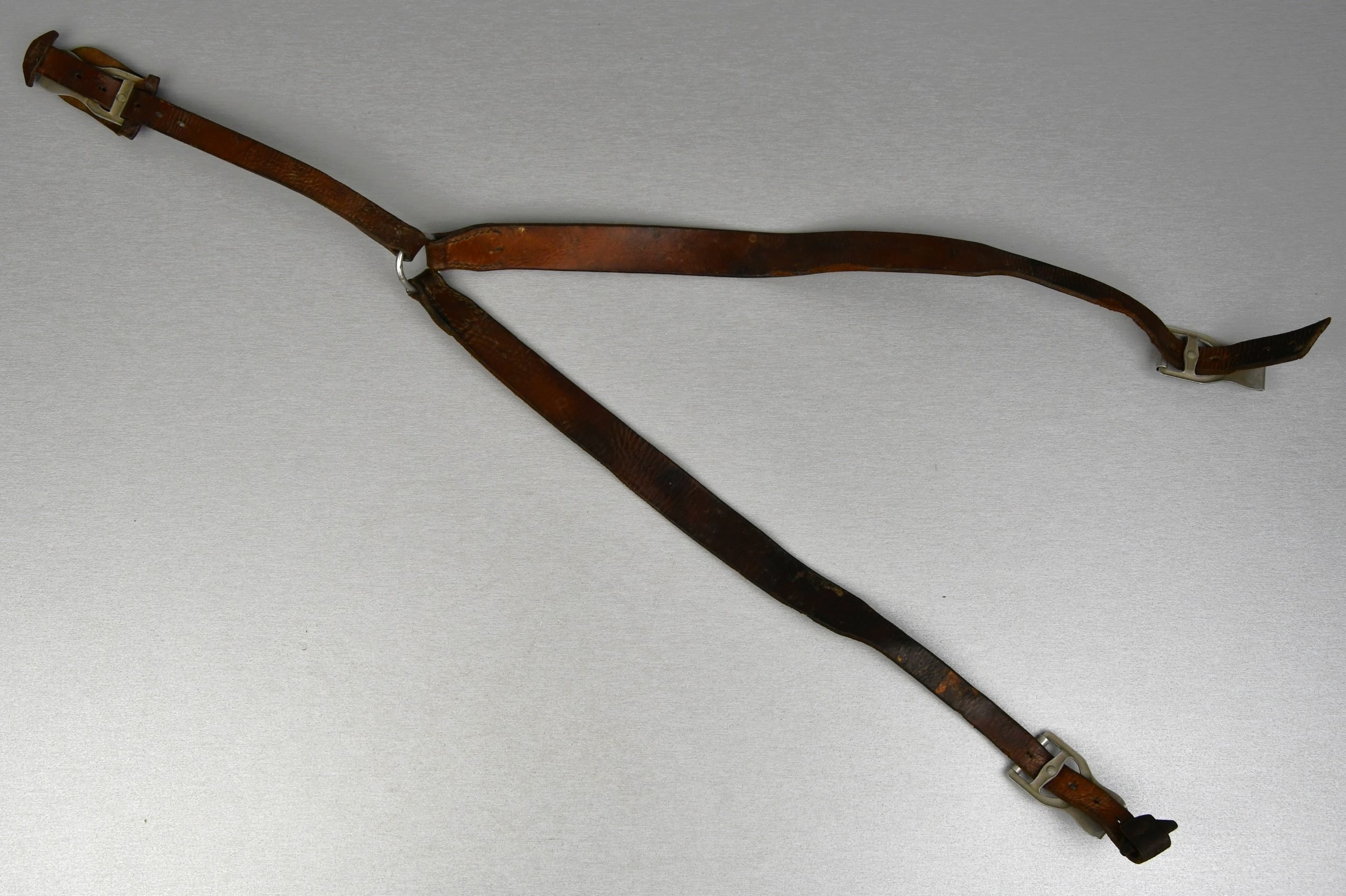 Early Luftwaffe brown leather Y-strap 'Koppeltragegestell'1939 'LBA' — image 2