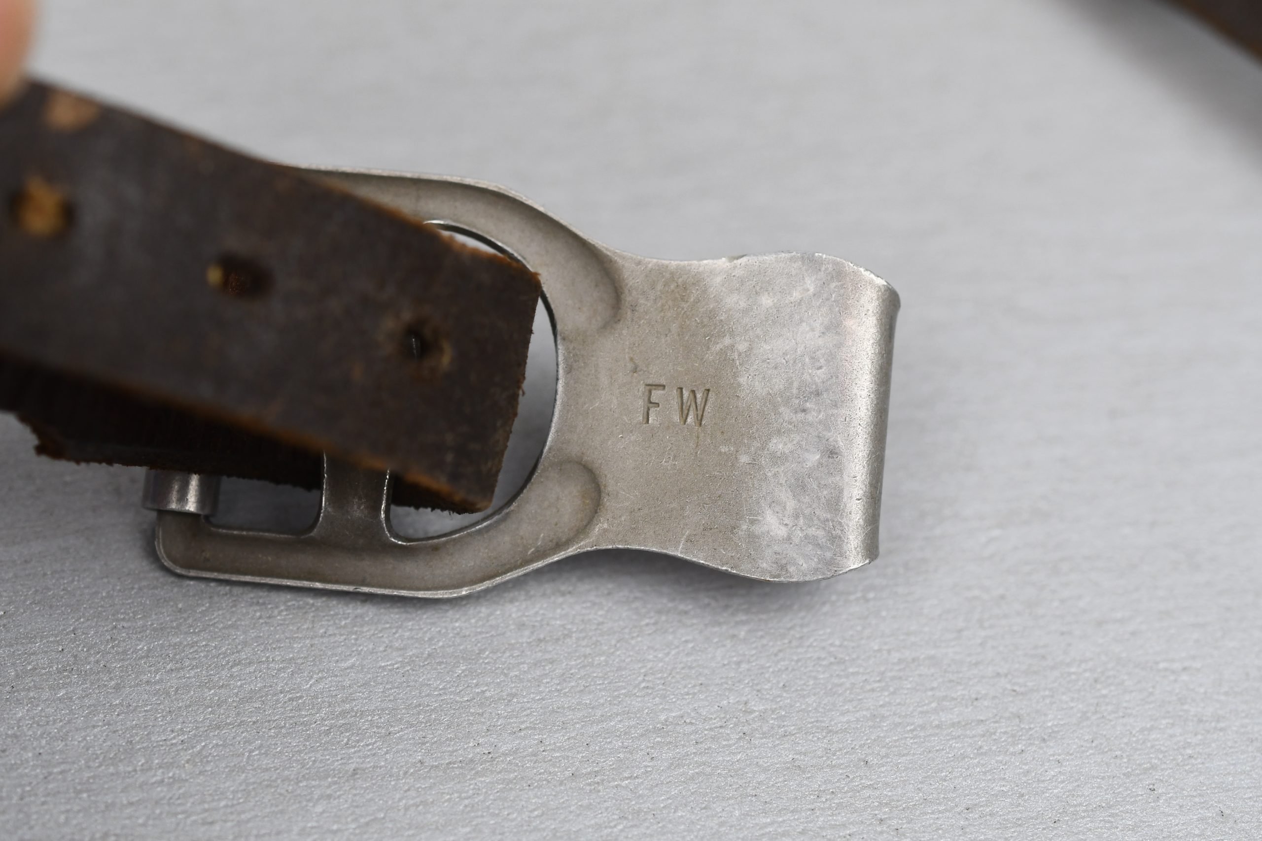 Early Luftwaffe brown leather Y-strap 'Koppeltragegestell'1939 'LBA' — image 6