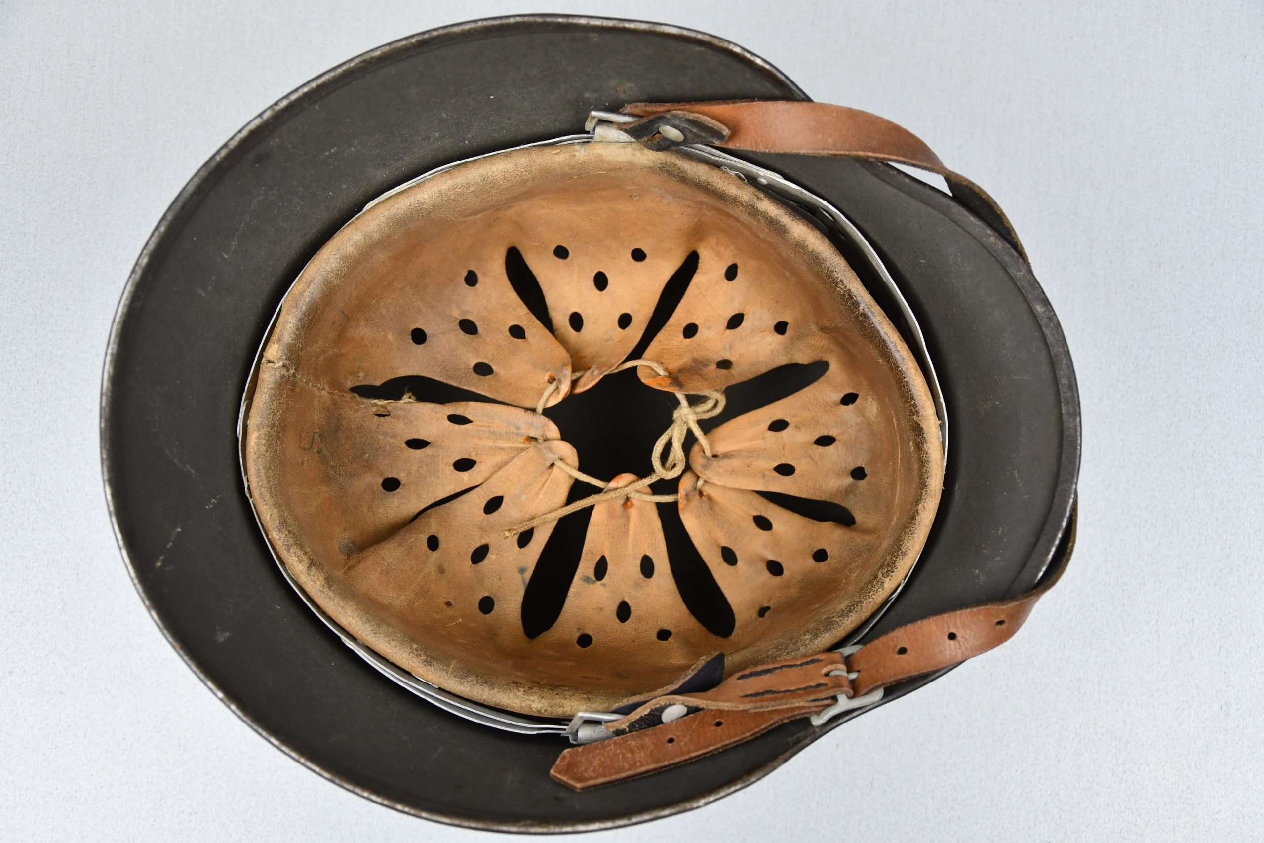 MINT M35 factory reissued Army – SS no decal steel helmet SE64 — image 6