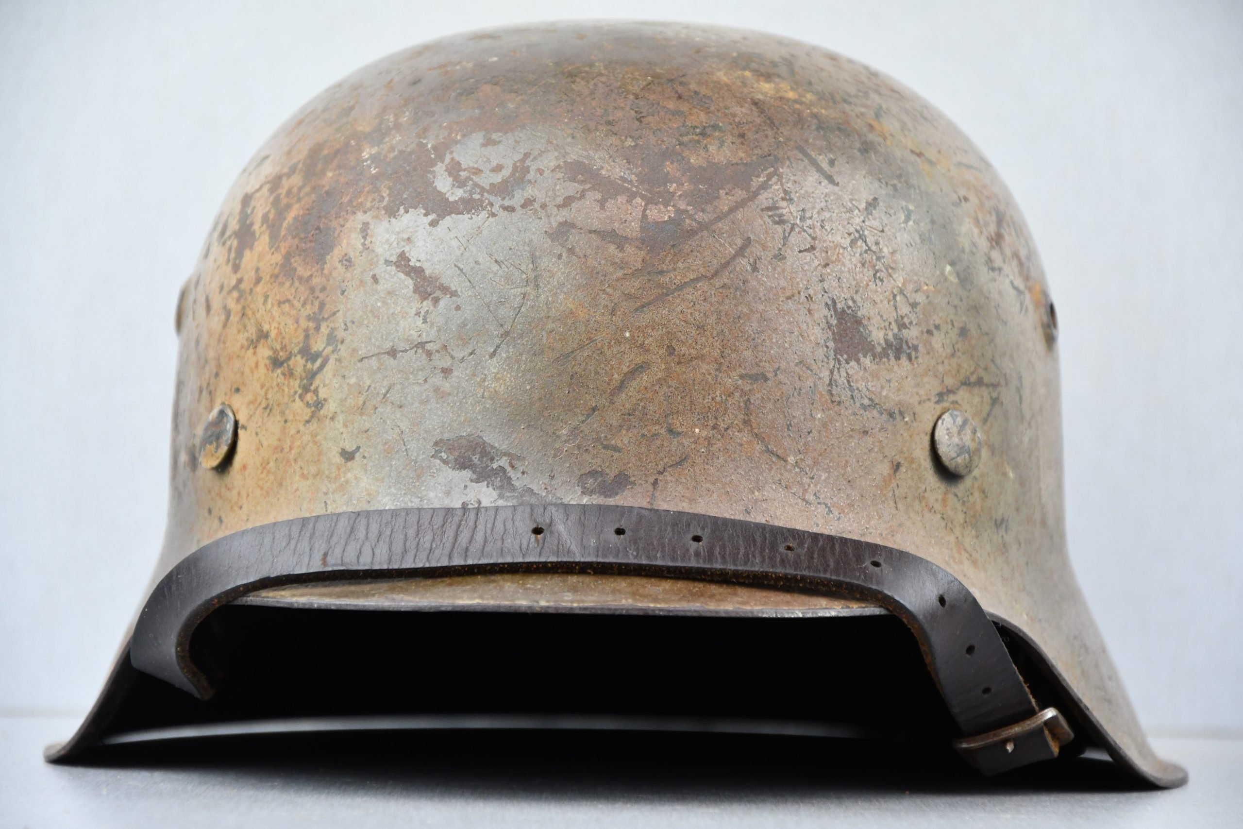 M42 army (Heer) single decal three tone 'Normandy' camouflage helmet hkp64 — image 3