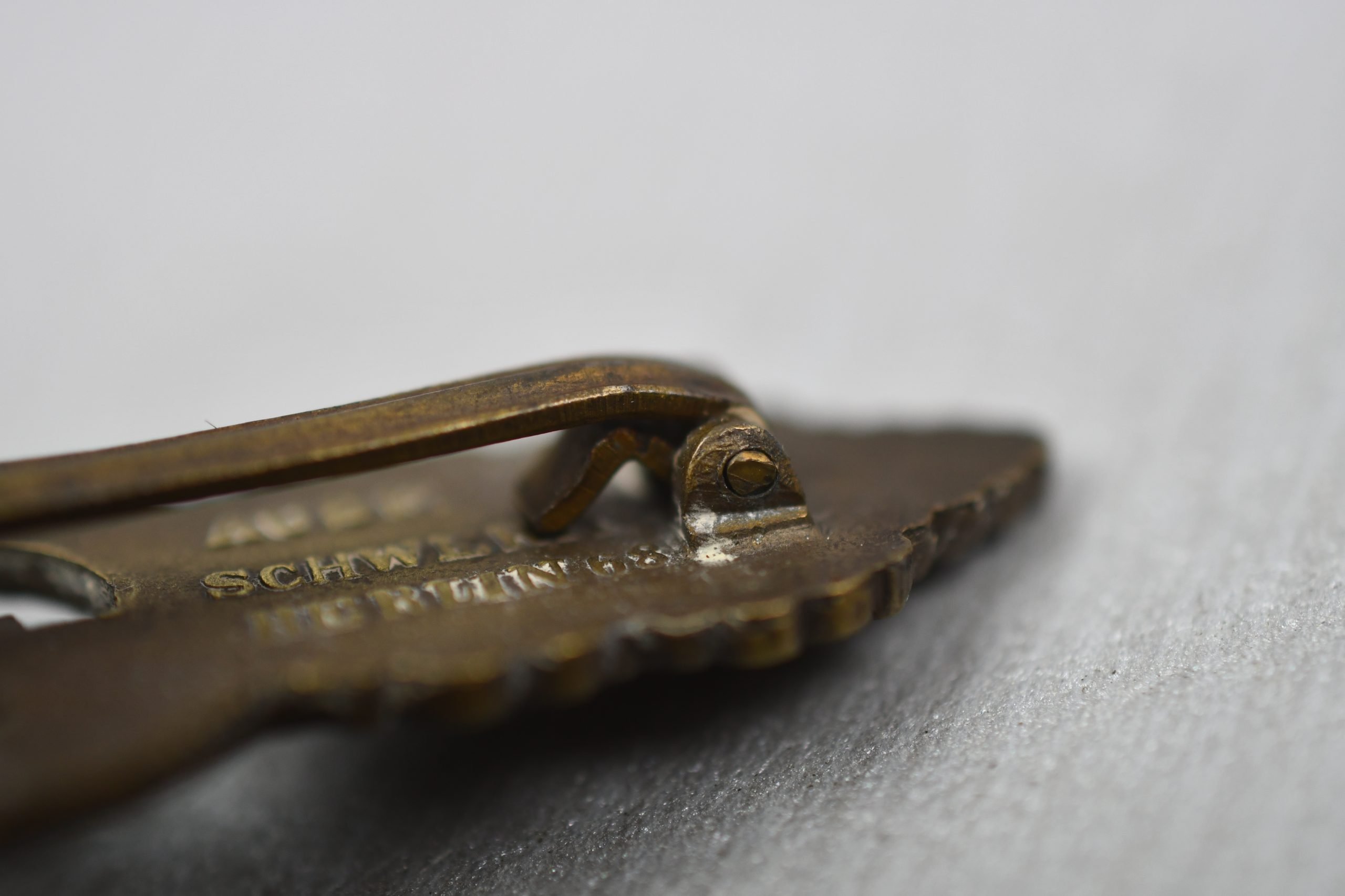 MINT Kriegsmarine U-Boat front clasp in bronze by Schwerin Berlin — image 5