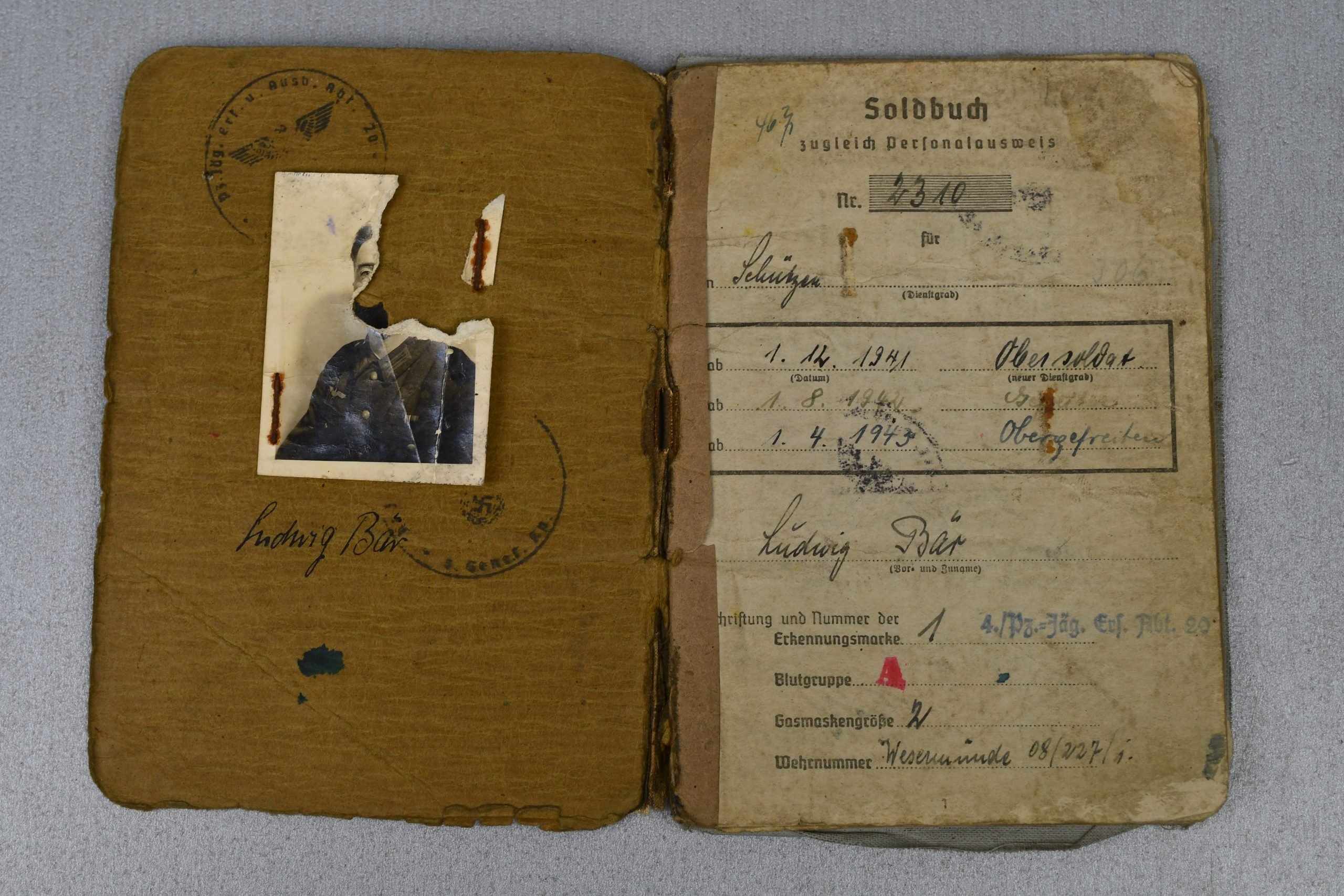 Medal and document grouping Ludwig Bär Panzerjäger-Abteilung 158 — image 69