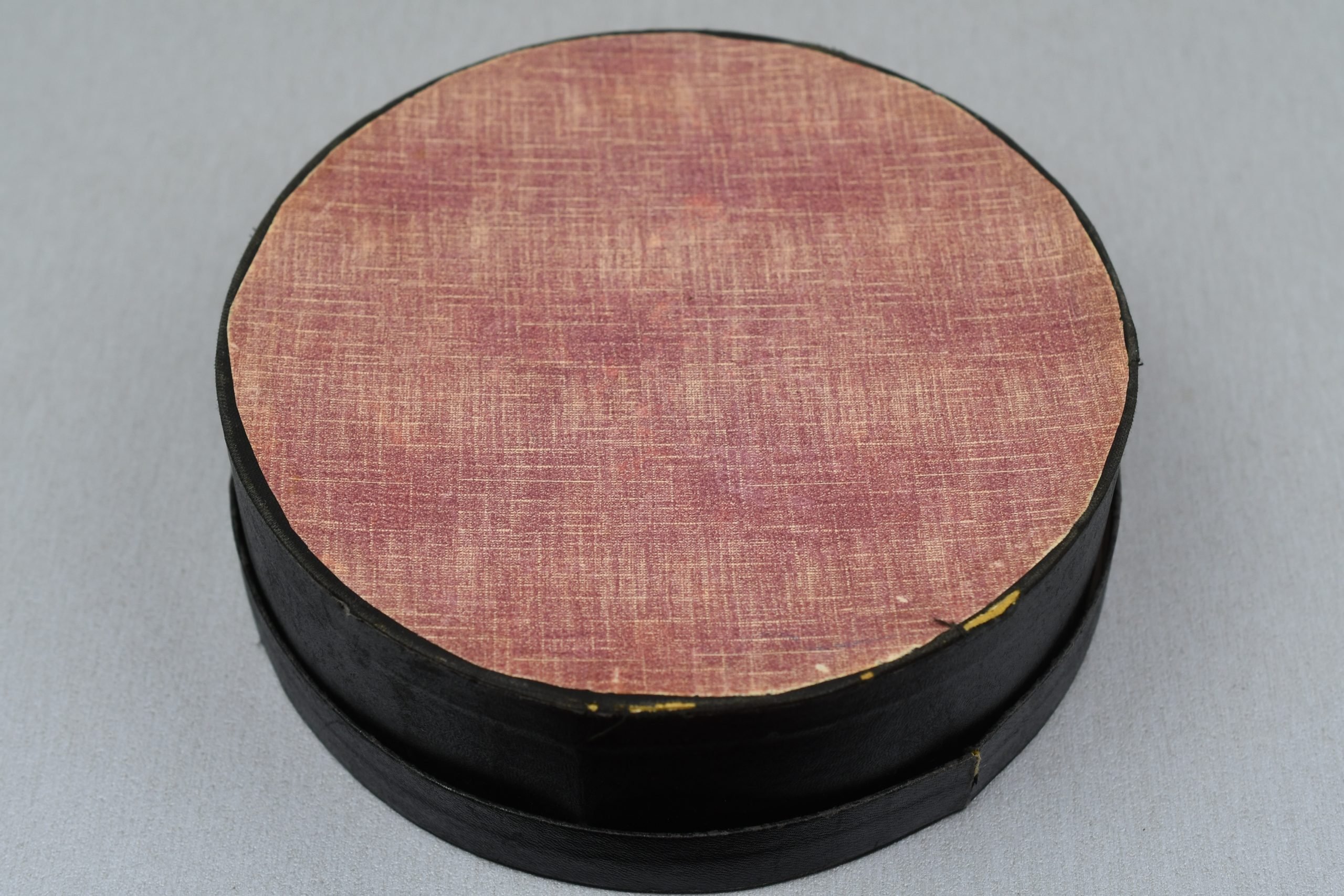 Army (Heer) officer dress belt 'Feldbinde'with 'Adjutantenschnur' aiguillette in box — image 5