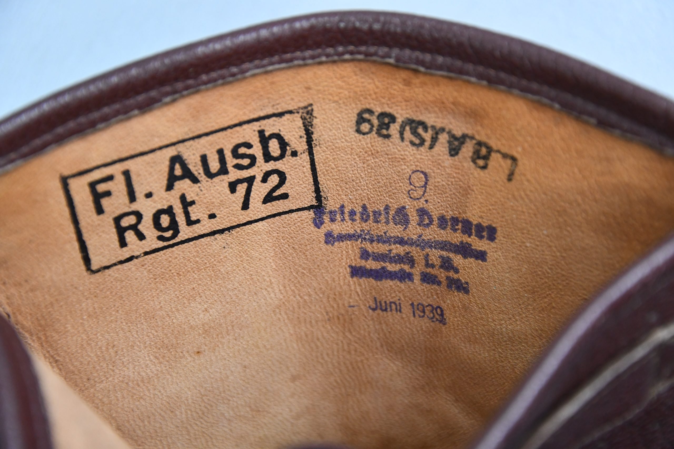 MINT Luftwaffe brown leather pilot gloves unit marked 'LBA' 1939 Flieger-Ausbildungs-Regiment 72 — image 6