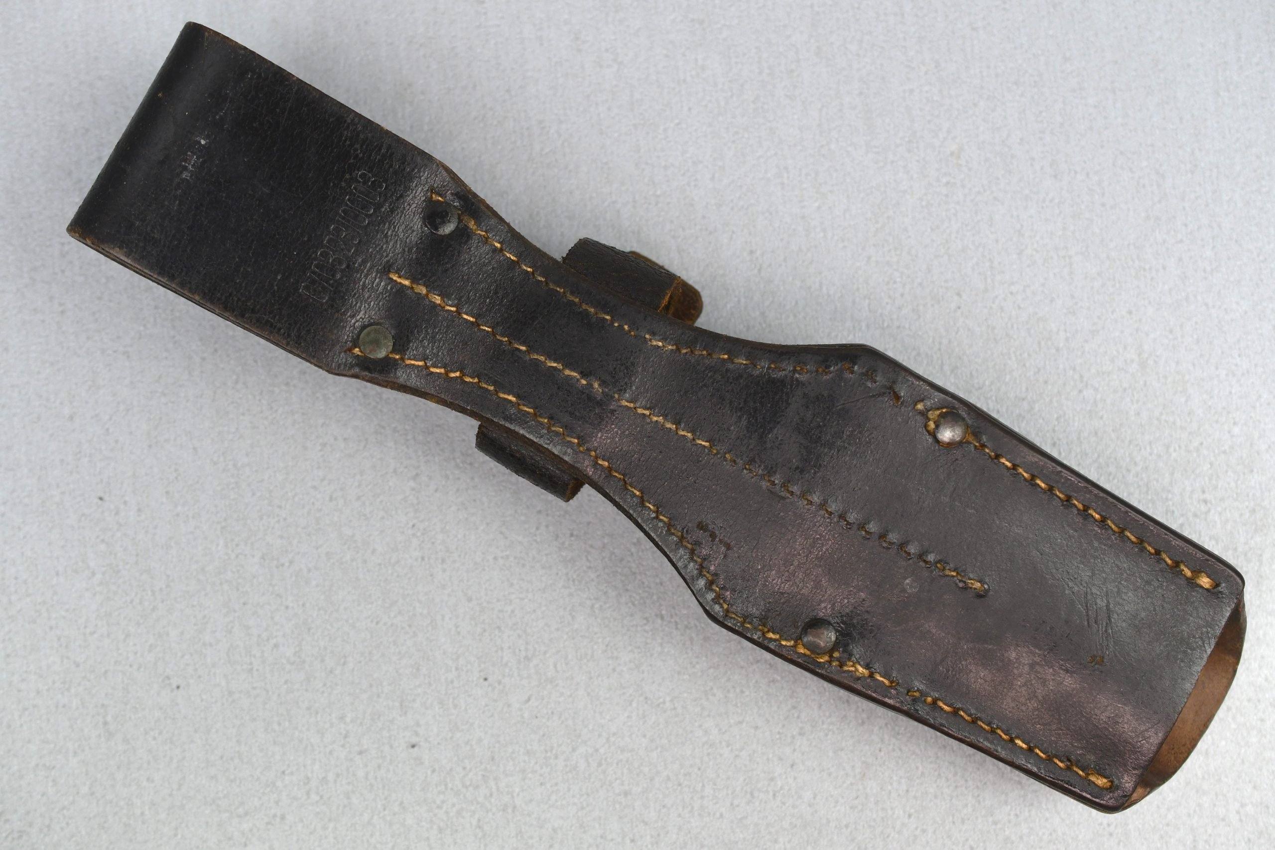 Wehrmacht leather K98 bayonet frog with RBNr. — image 2