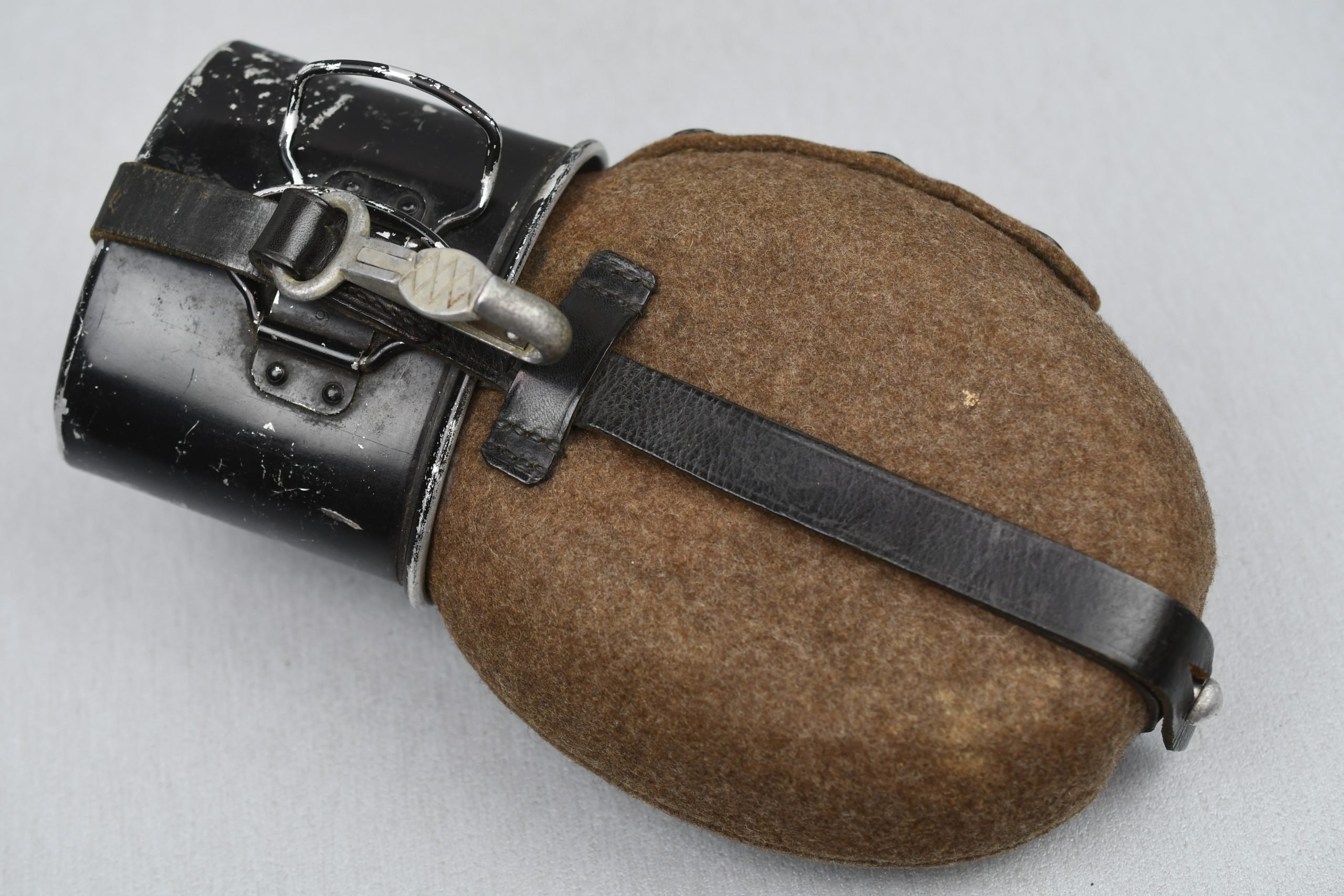 M31 Wehrmacht canteen all matching by ESB 1936 — image 2