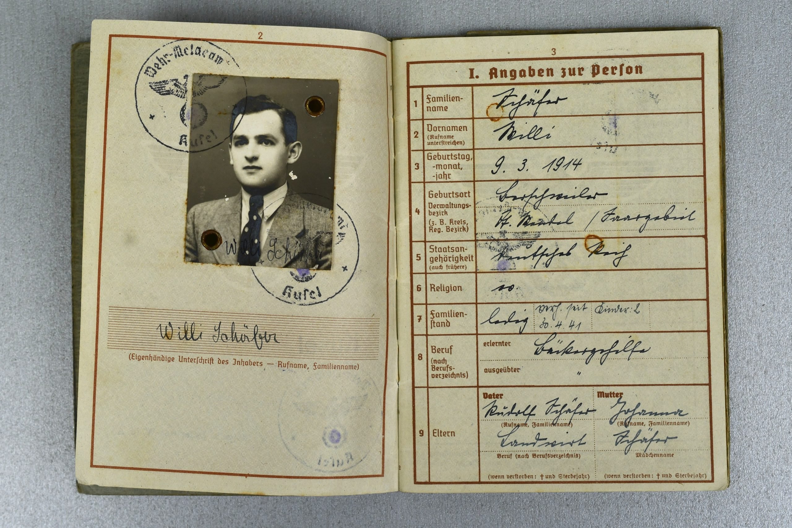 Army (Heer) Werhpass 23. Panzer Division 'Heeres Flak Abteilung 278 (mot.) with many awards and entries — image 3