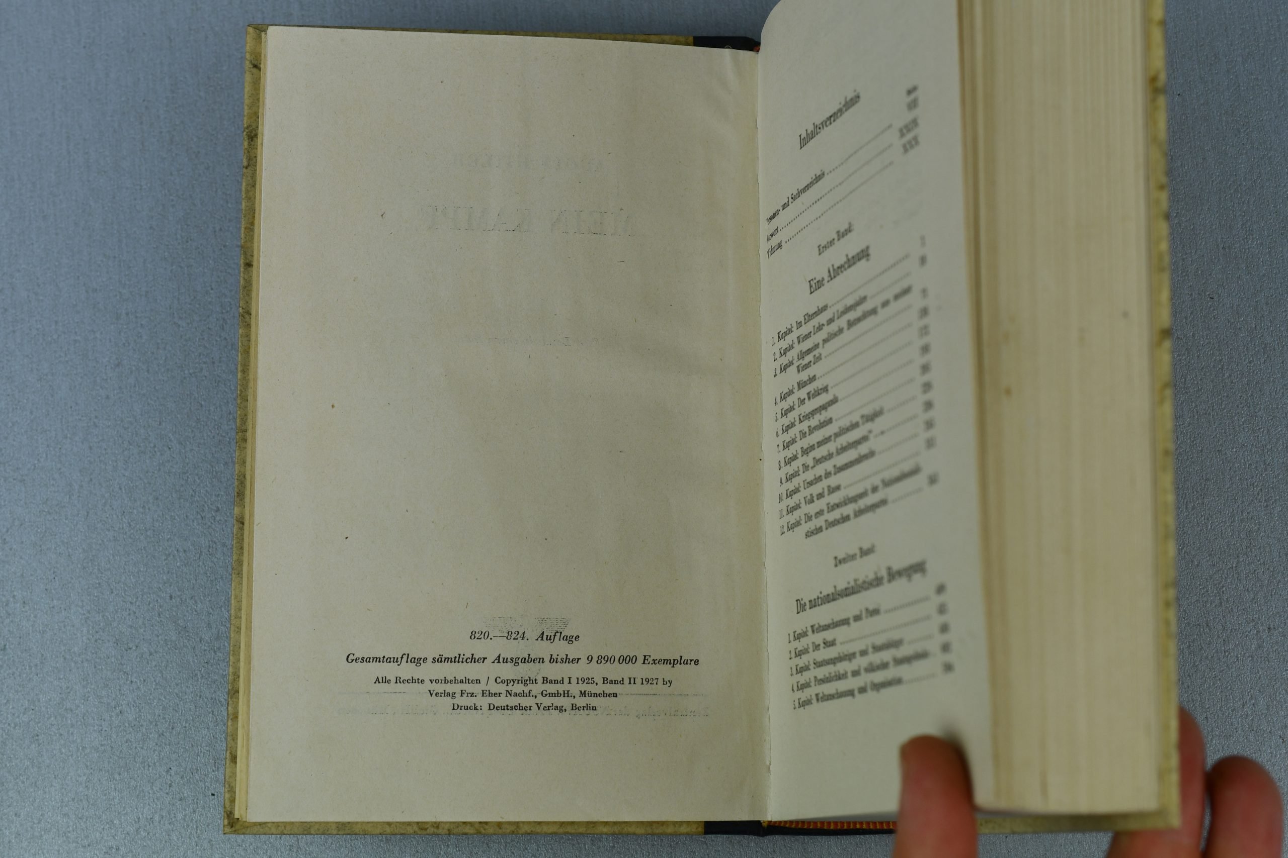 Late war Adolf Hitler's Mein Kampf wedding edition book 'Kriegs-Ausgabe' with block letters — image 9