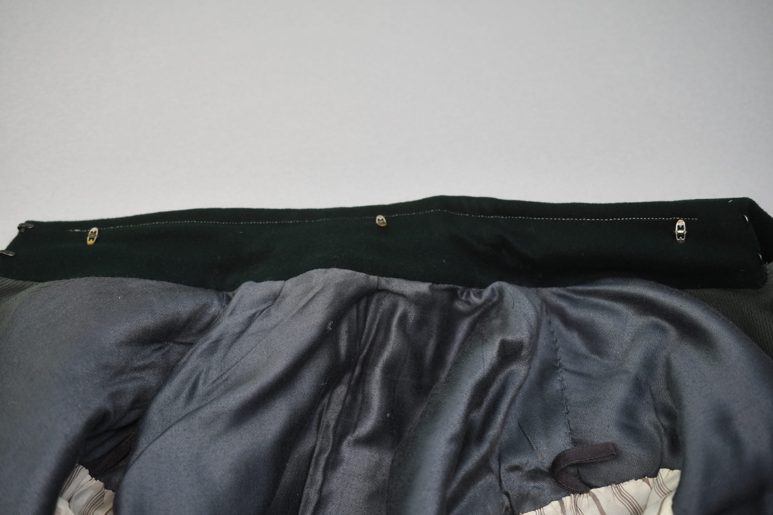 M36 army (Heer) artillery officer tunic for a Leutnant 1943 — image 19