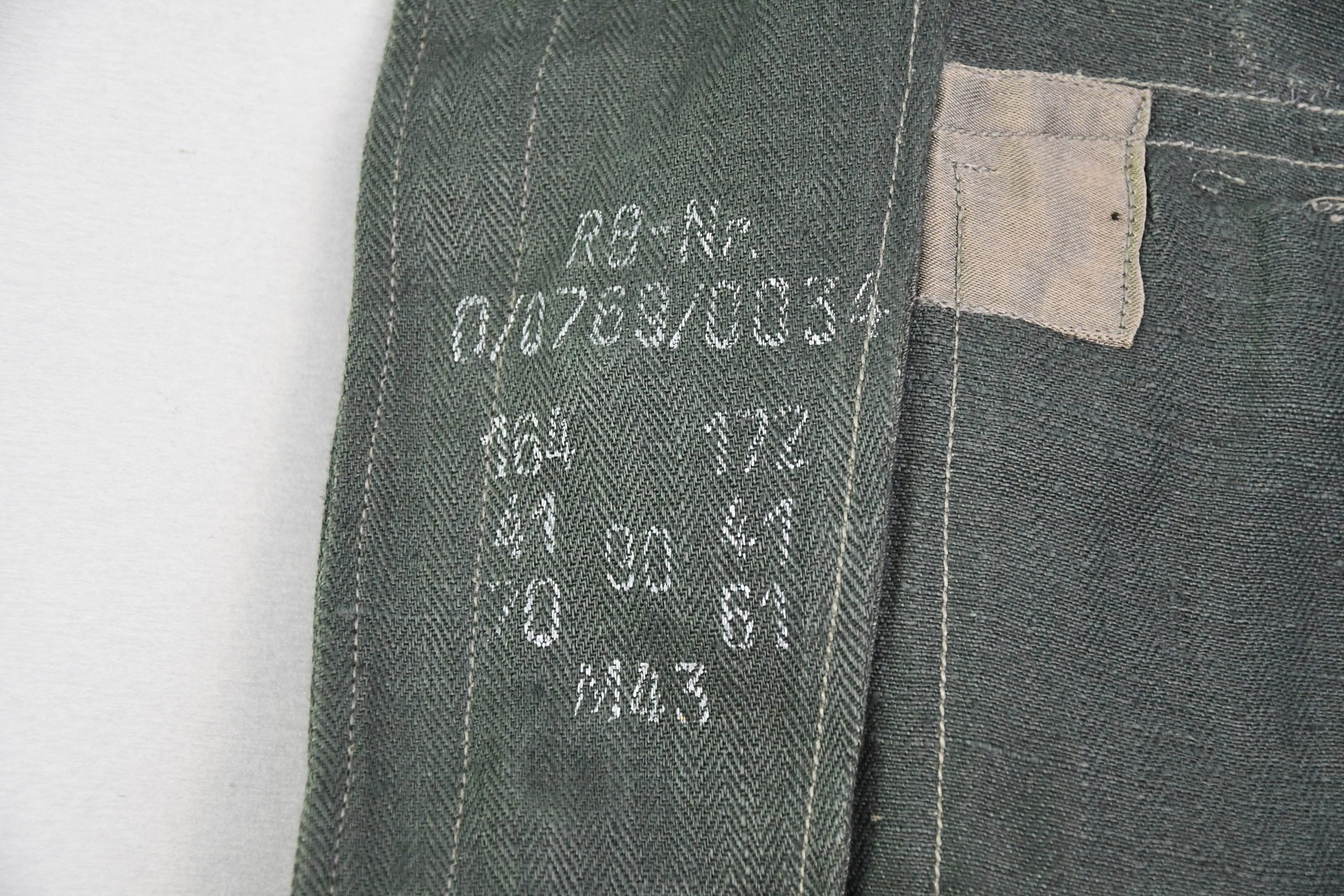 MINT M43 army (Heer) summer Feldbluse in HBT with RBNr. 1943 — image 12