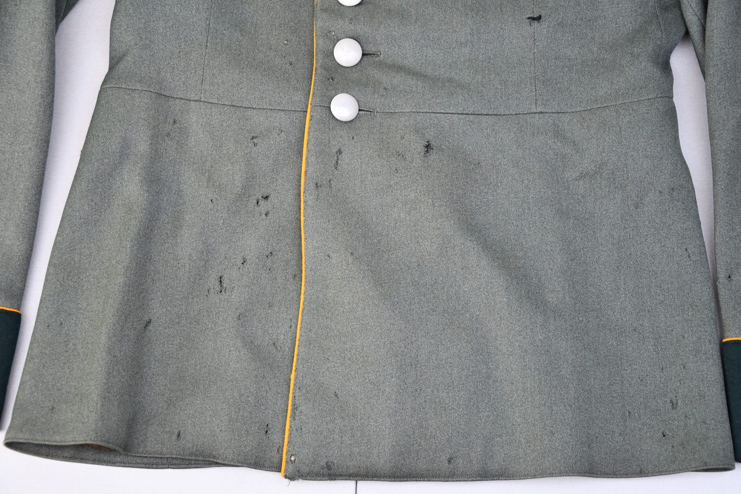 M36 Army (Heer) Officer's Parade Tunic 'Waffenrock' for Cavalry – Reconnaissance Oberleutnant — image 3