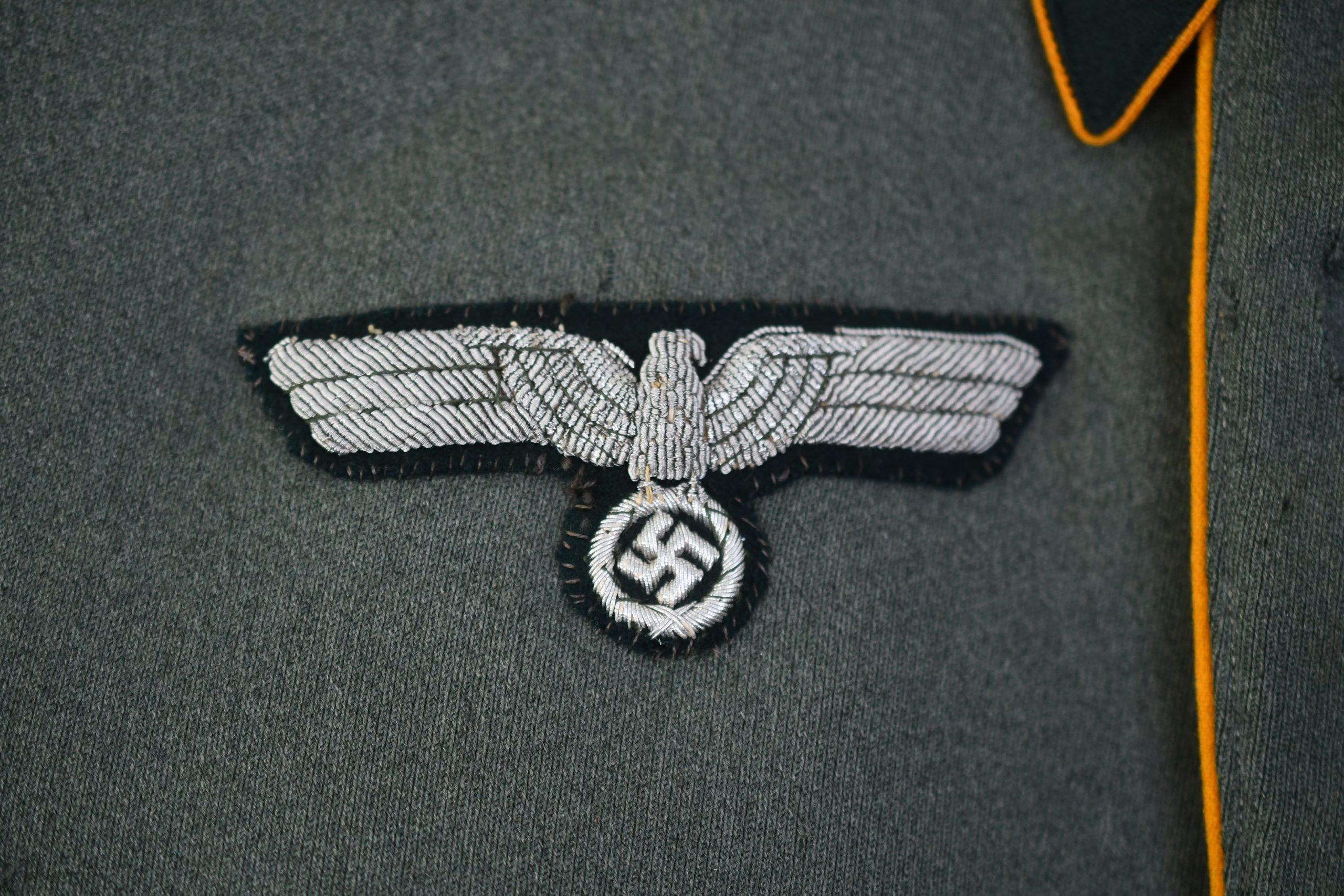 M36 Army (Heer) Officer's Parade Tunic 'Waffenrock' for Cavalry – Reconnaissance Oberleutnant — image 8