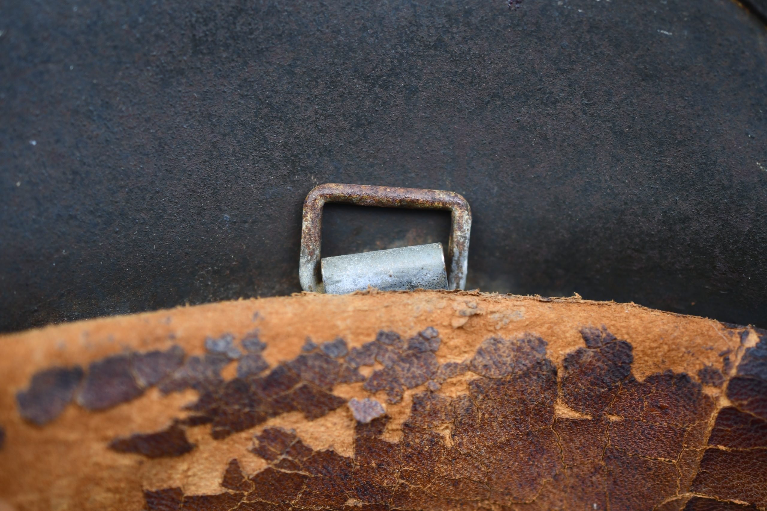 M40 Luftwaffe single decal 'black camouflaged' steel helmet ET66 — image 11