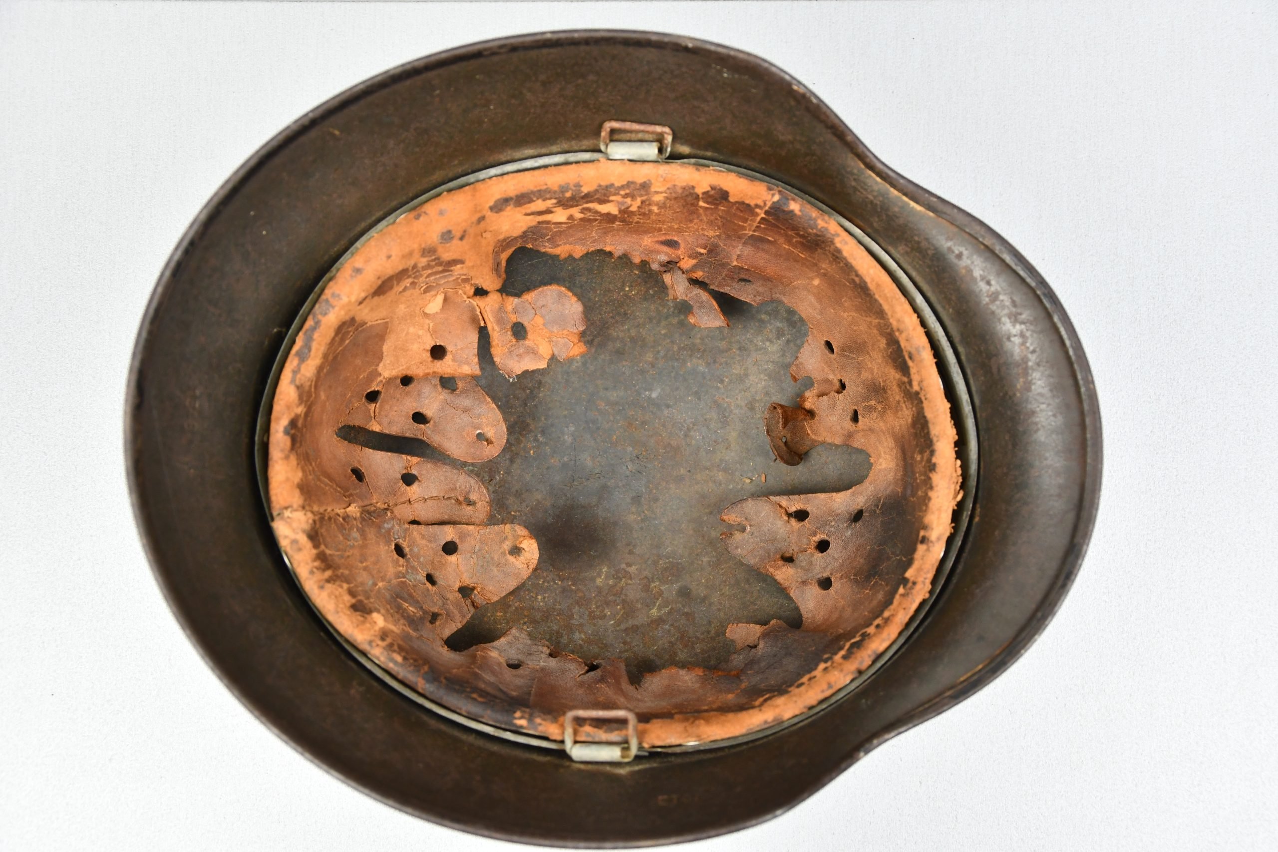 M40 Luftwaffe single decal 'black camouflaged' steel helmet ET66 — image 6