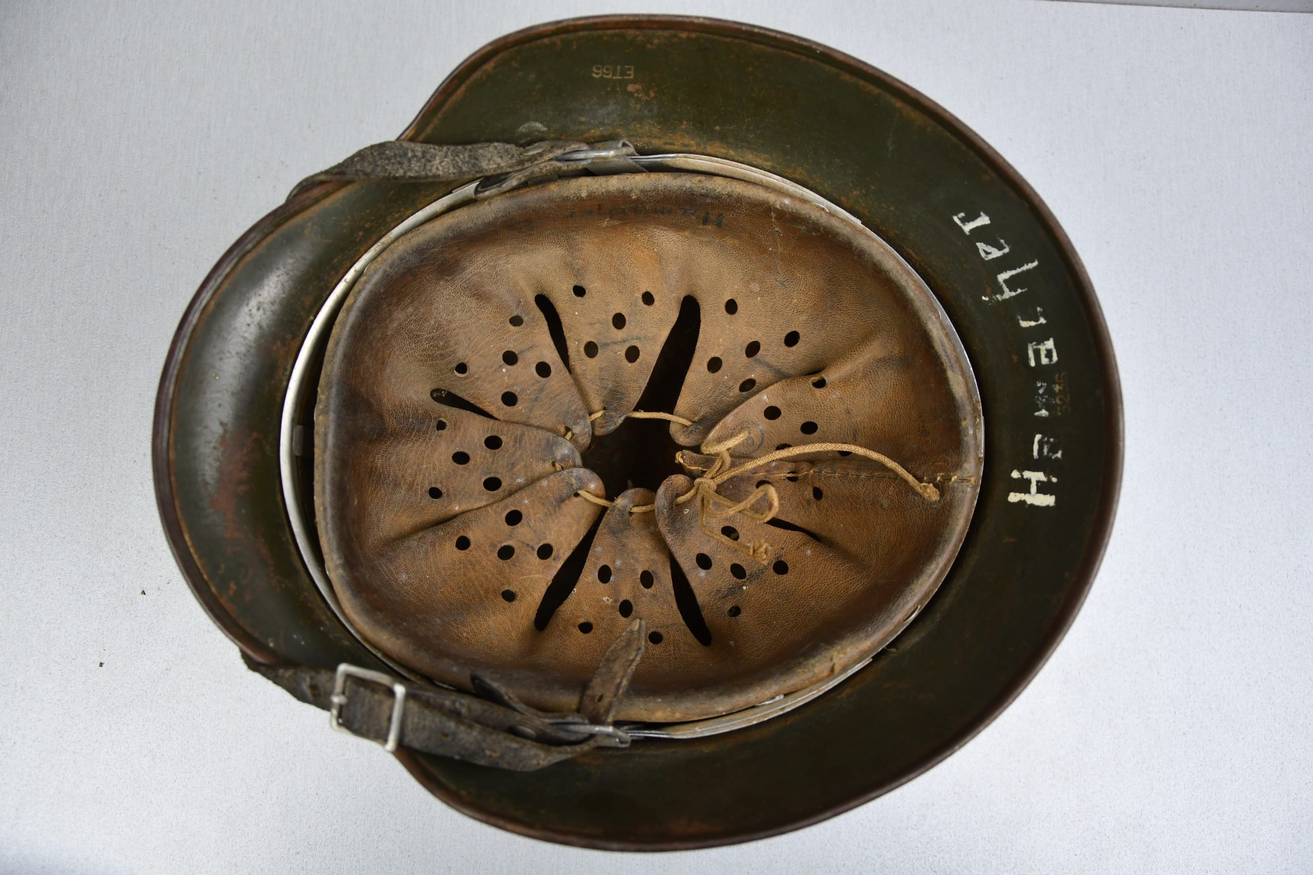 M35 Army (Heer) subtle camouflage helmet SE66 named Hamacher Barthel — image 14