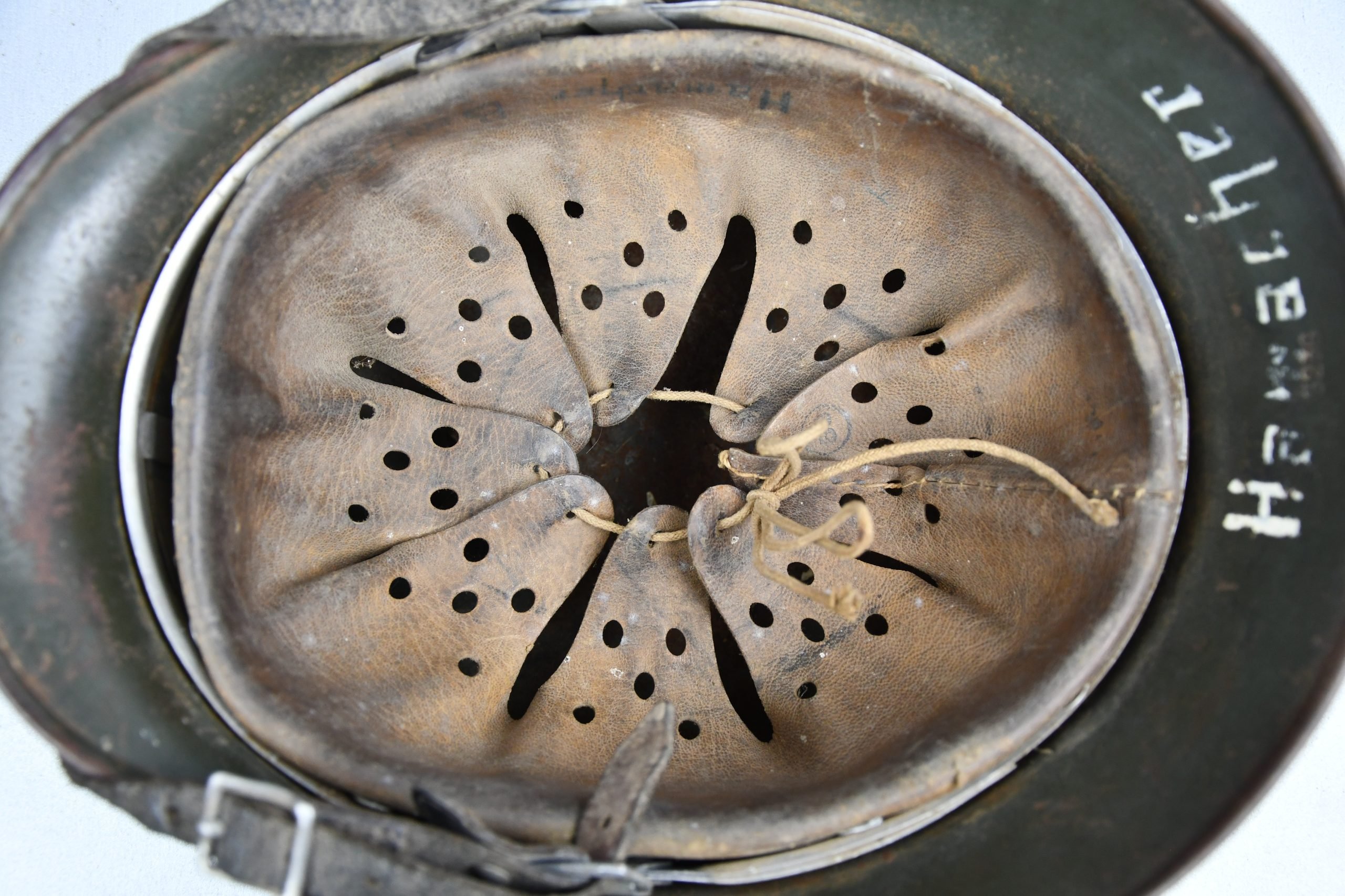 M35 Army (Heer) subtle camouflage helmet SE66 named Hamacher Barthel — image 15