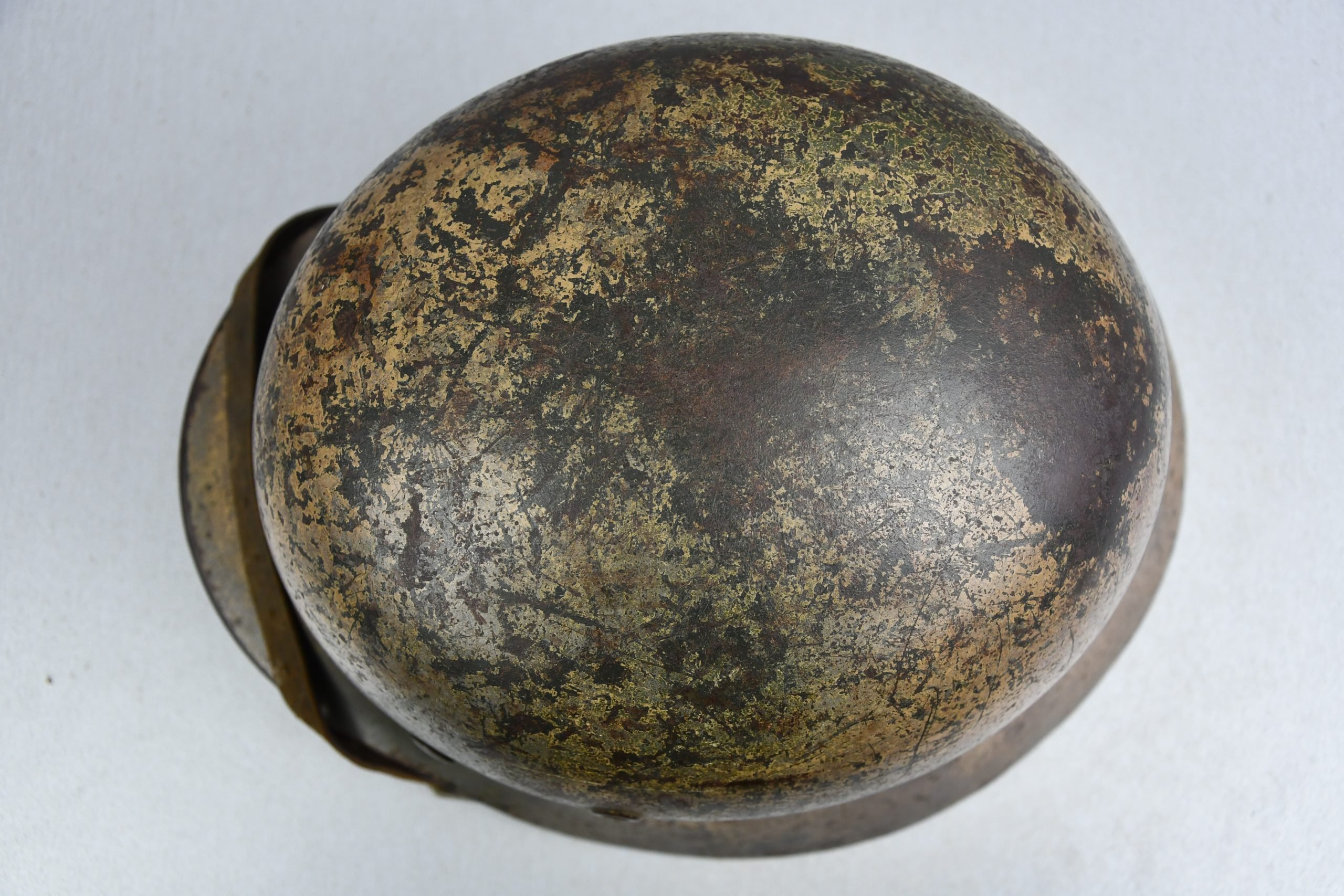 M40 army (Heer) single decal three tone 'Normandy' camouflage helmet SE66 — image 10