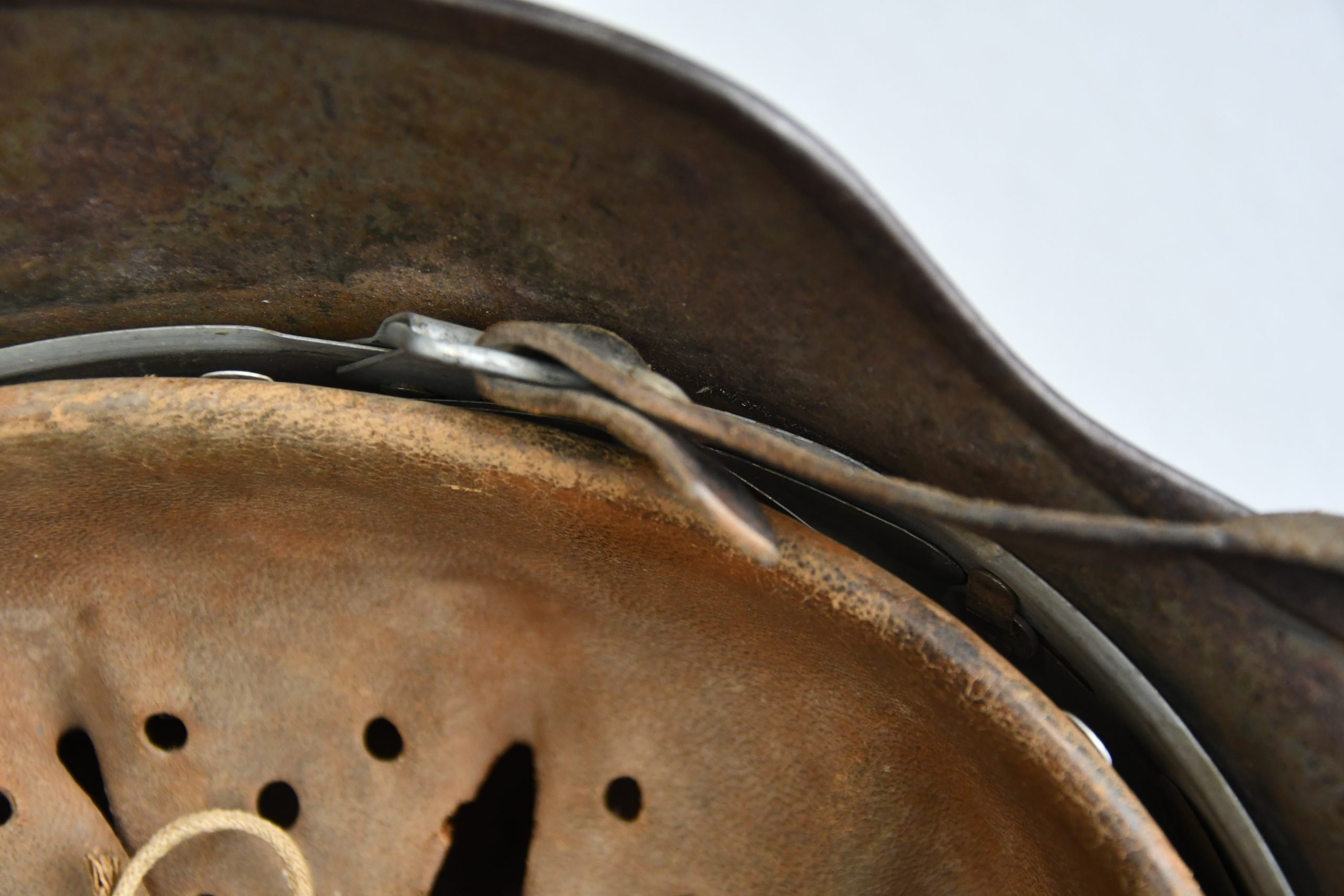 M40 army (Heer) single decal three tone 'Normandy' camouflage helmet SE66 — image 15