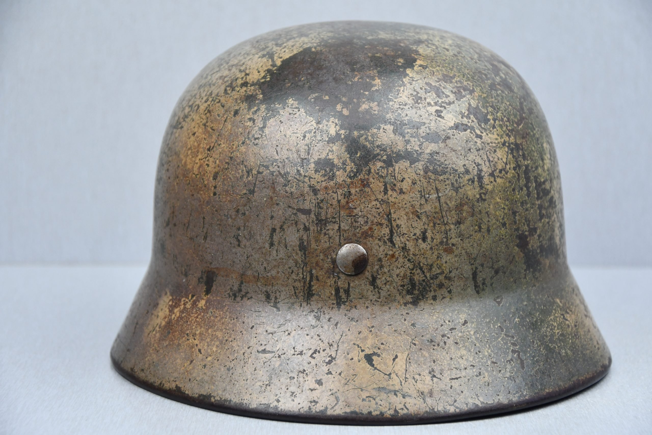 M40 army (Heer) single decal three tone 'Normandy' camouflage helmet SE66 — image 5