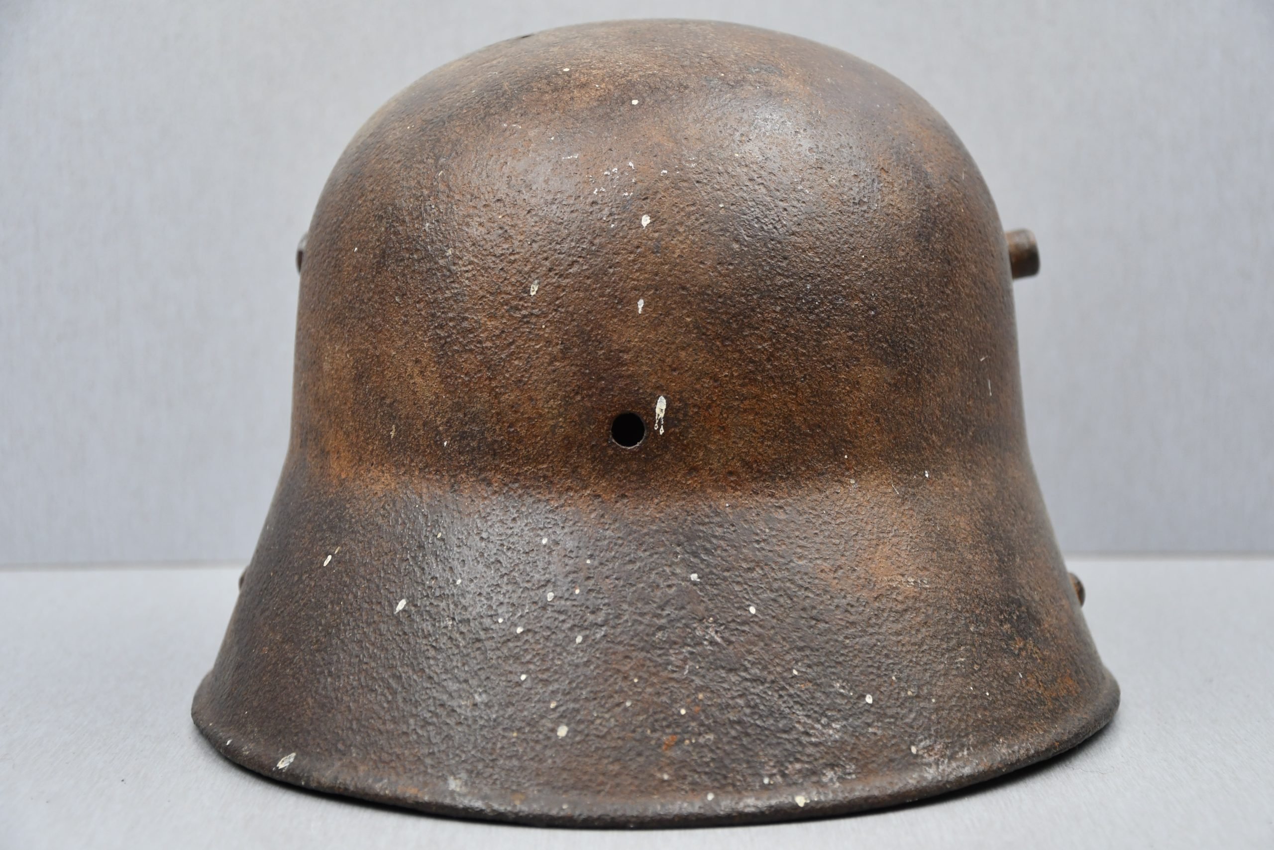 WW1 M16 German steel helmet — image 4