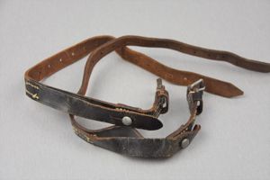 Wehrmacht leather equipment strap 'Mantelriem' matching set