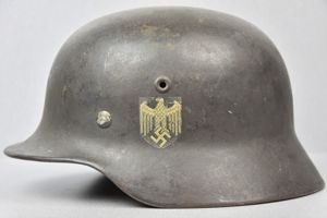 M40 army (Heer) single decal steel helmet KIA with blood-stained liner EF62