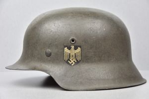 M42 army (Heer) single decal steel helmet EF66