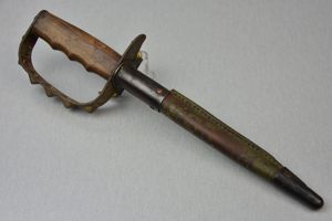 US WW1 M1917 trench knife by LF&C 1917