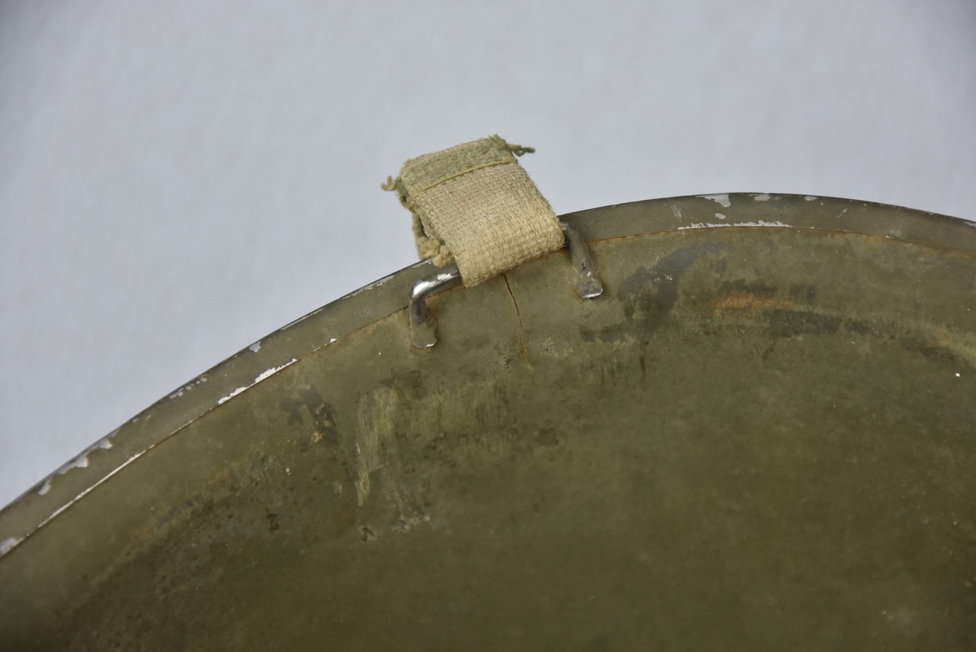 US WW2 M1 front seam fixed bale steel helmet with liner by Westinghouse — image 16