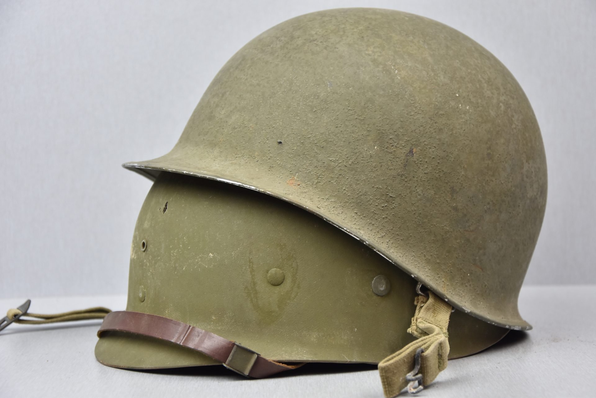 US WW2 M1 front seam fixed bale steel helmet with liner by Westinghouse — image 22