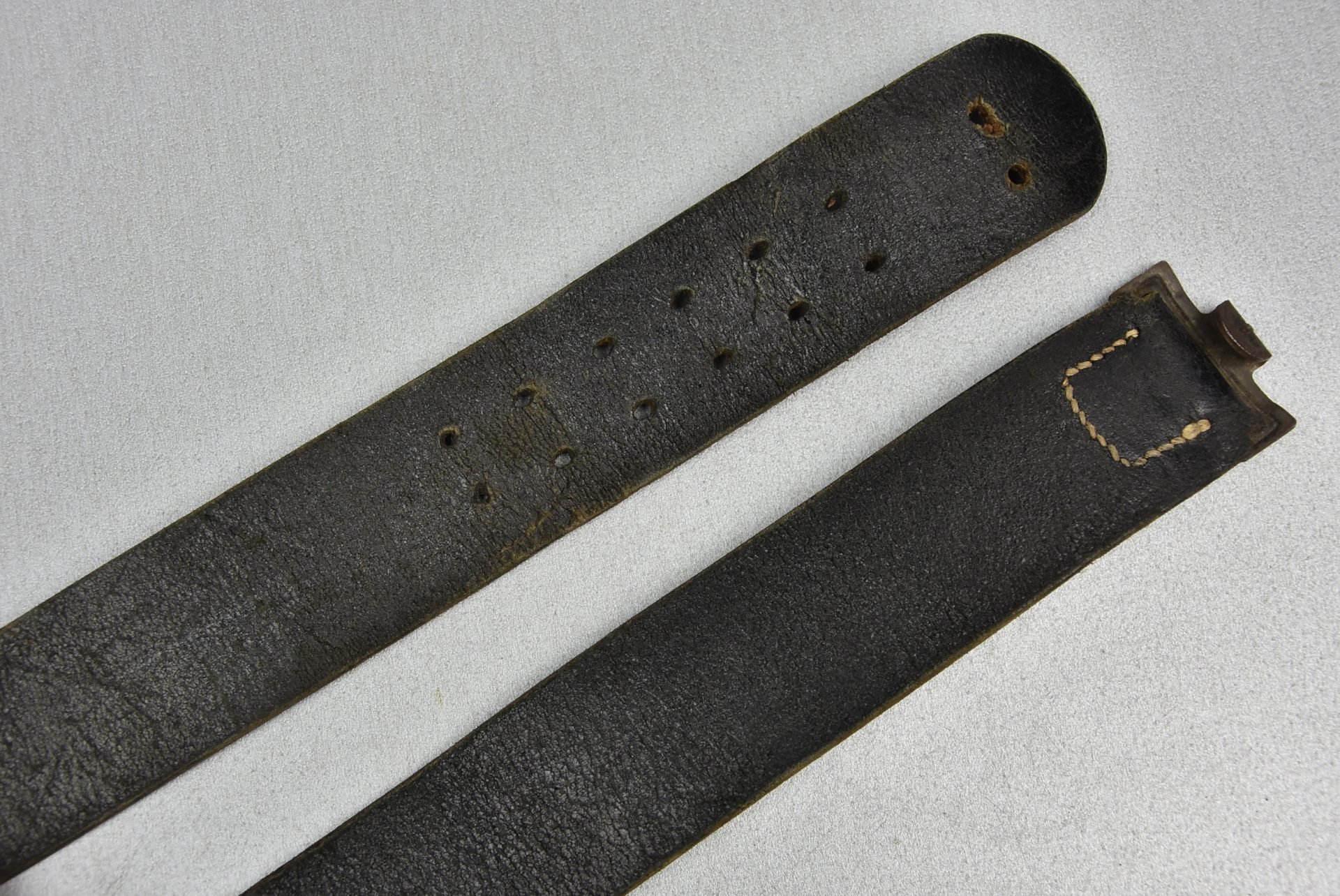 Late war Wehrmacht/Waffen-SS leather equipment belt with RBNr. — image 3
