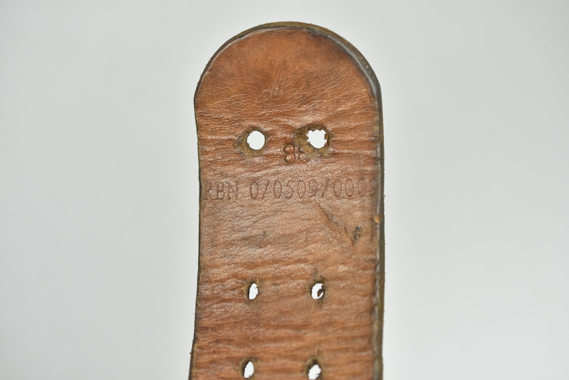 Late war Wehrmacht/Waffen-SS leather equipment belt with RBNr. — image 6