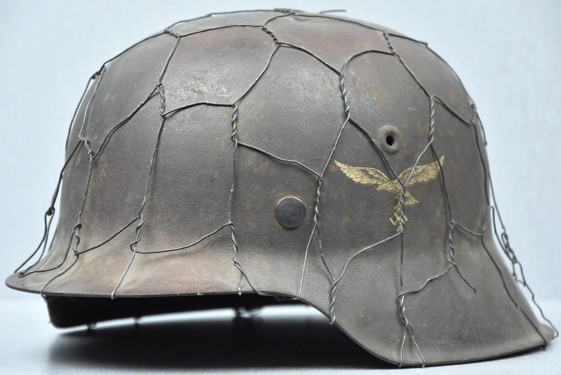 M42 Luftwaffe single decal two tone camoulfage full basket chicken wire helmet ET64 — image 2