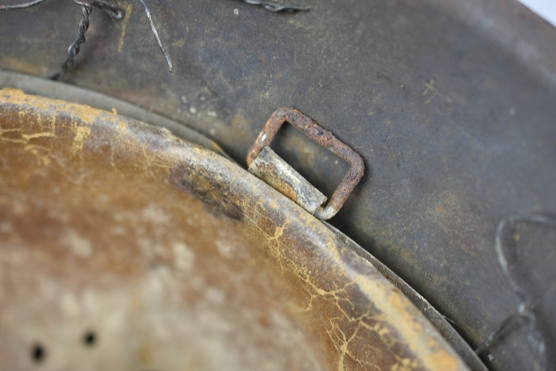 M42 Luftwaffe single decal two tone camoulfage full basket chicken wire helmet ET64 — image 27