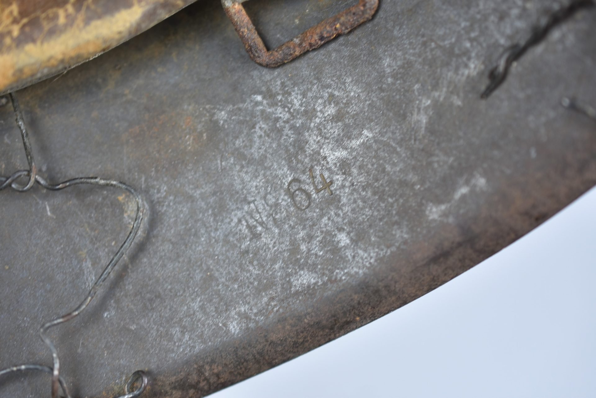 M42 Luftwaffe single decal two tone camoulfage full basket chicken wire helmet ET64 — image 29