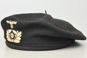 Army (Heer) Panzer beret by G.A. Hoffmann 1938