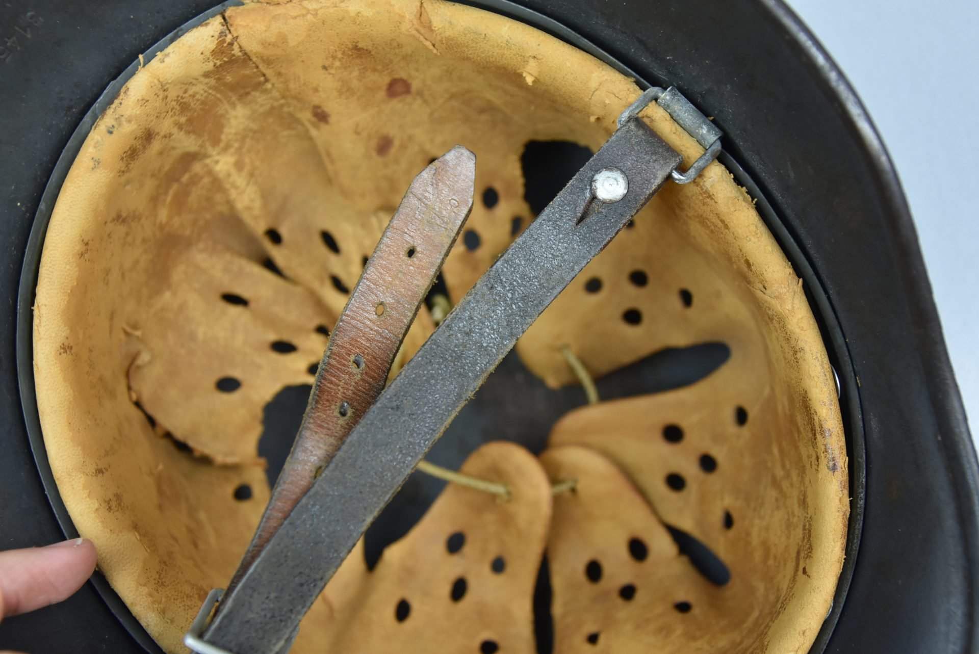 M40 Luftwaffe single decal steel helmet Q64 — image 20