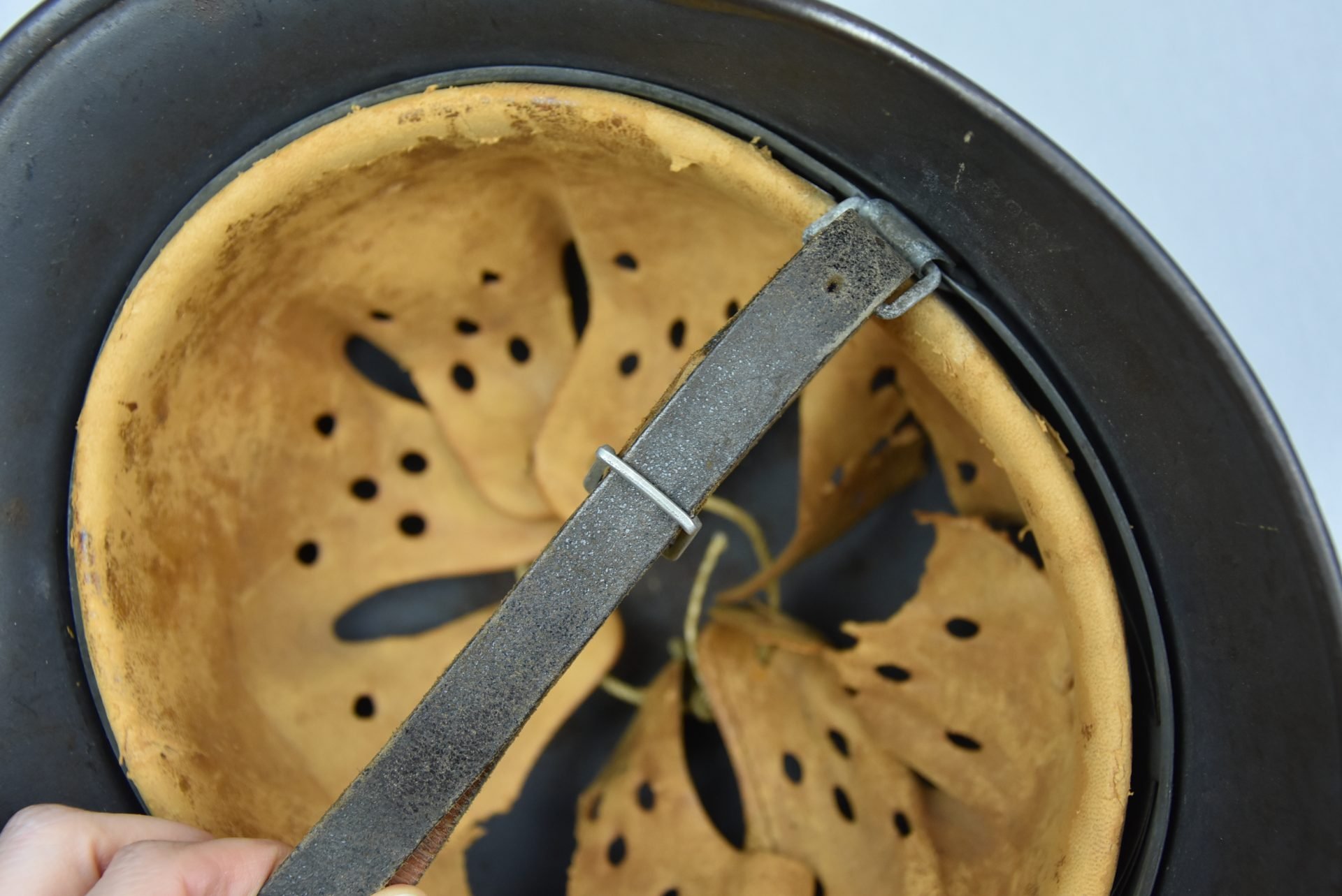 M40 Luftwaffe single decal steel helmet Q64 — image 21