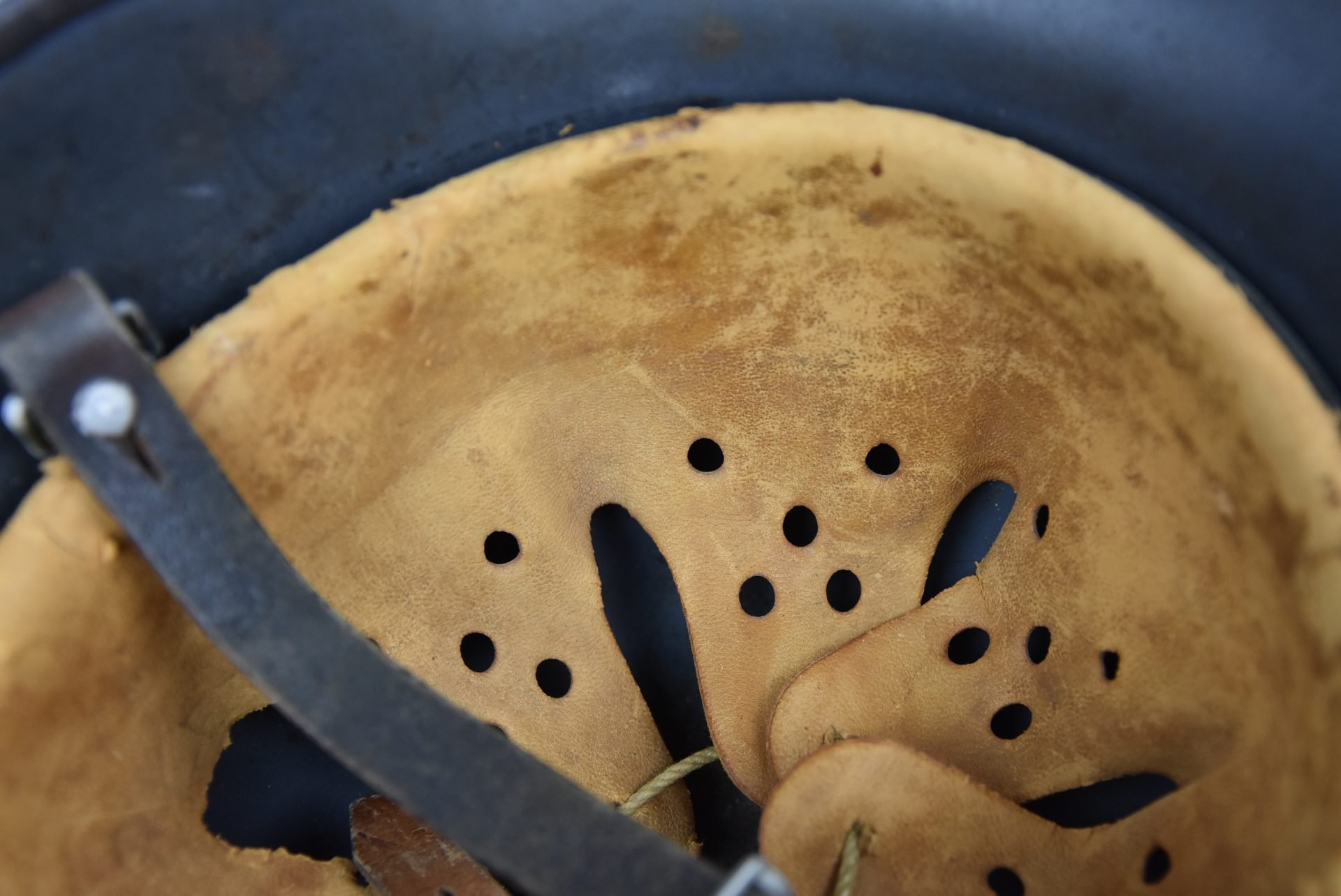 M40 Luftwaffe single decal steel helmet Q64 — image 9