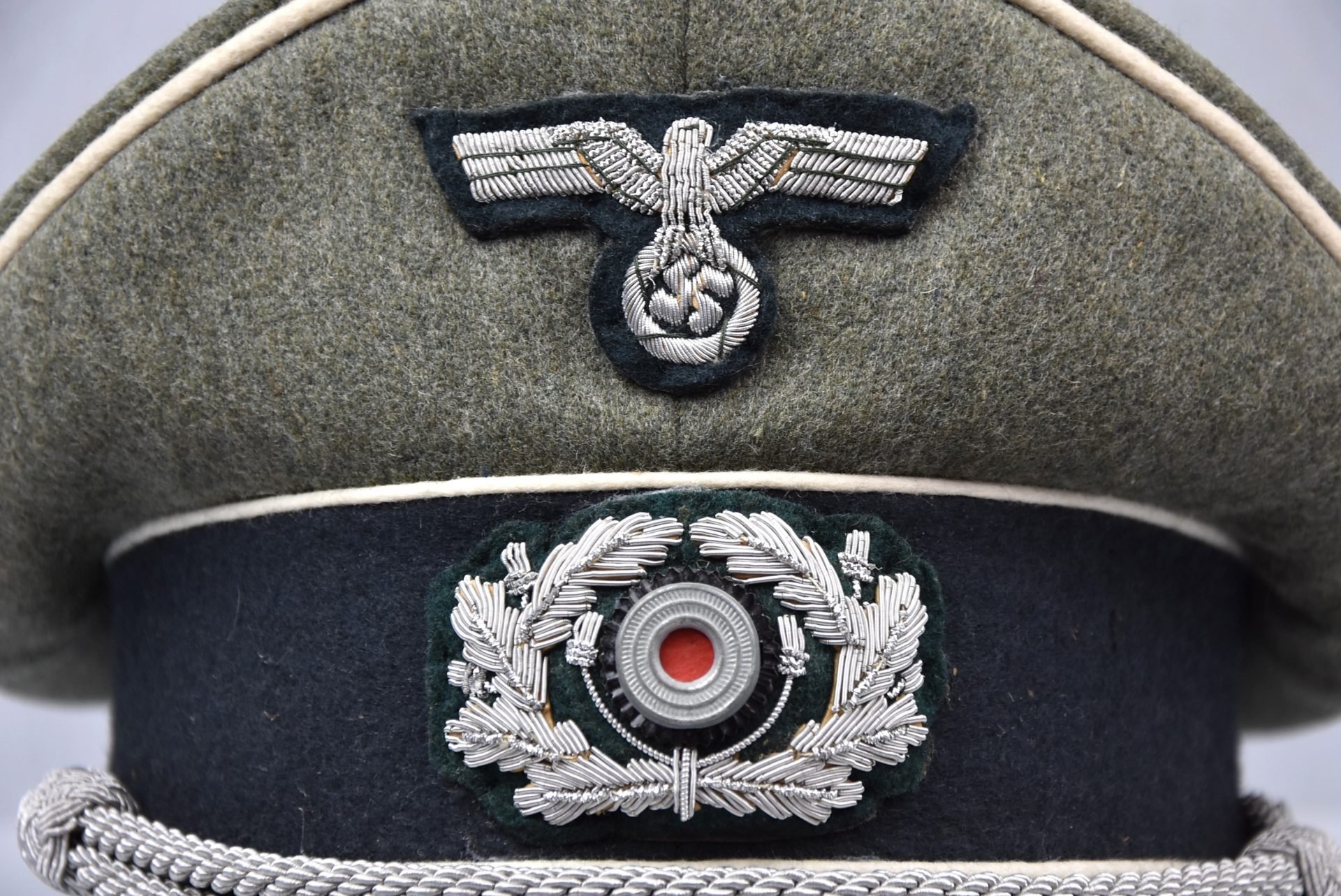 Army (Heer) infantry officer visor cap by Schellenberg — image 6