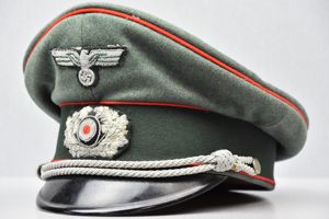 Army (Heer) artillery officer visor cap