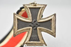 Iron Cross second class by '24' Arbeitsgemeinschaft der Hanauer Plaketten-Hersteller